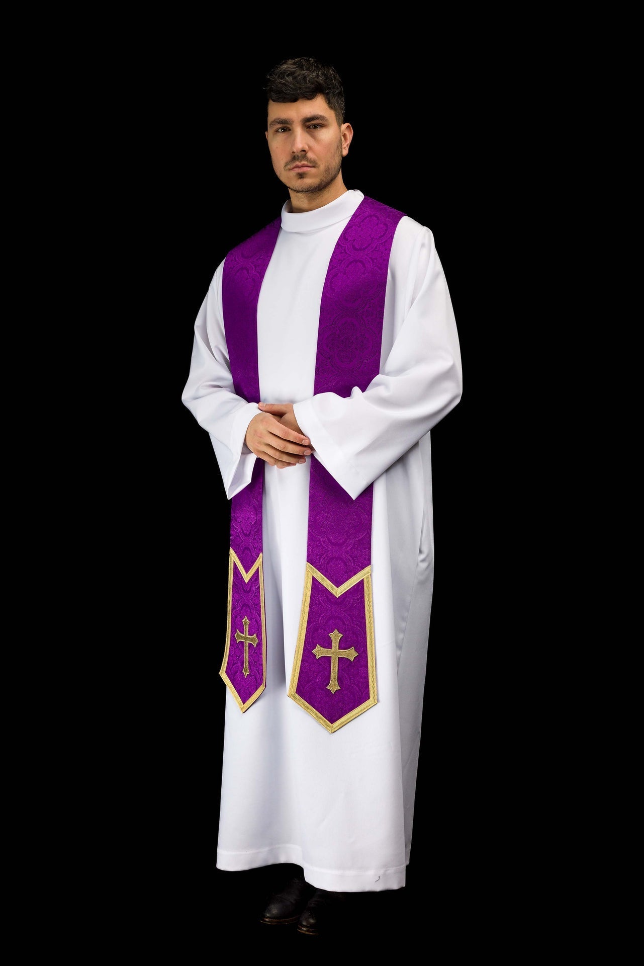 Estola bordada com motivo de Cruz, roxa, em tecido jacquard - chasubles.com.br