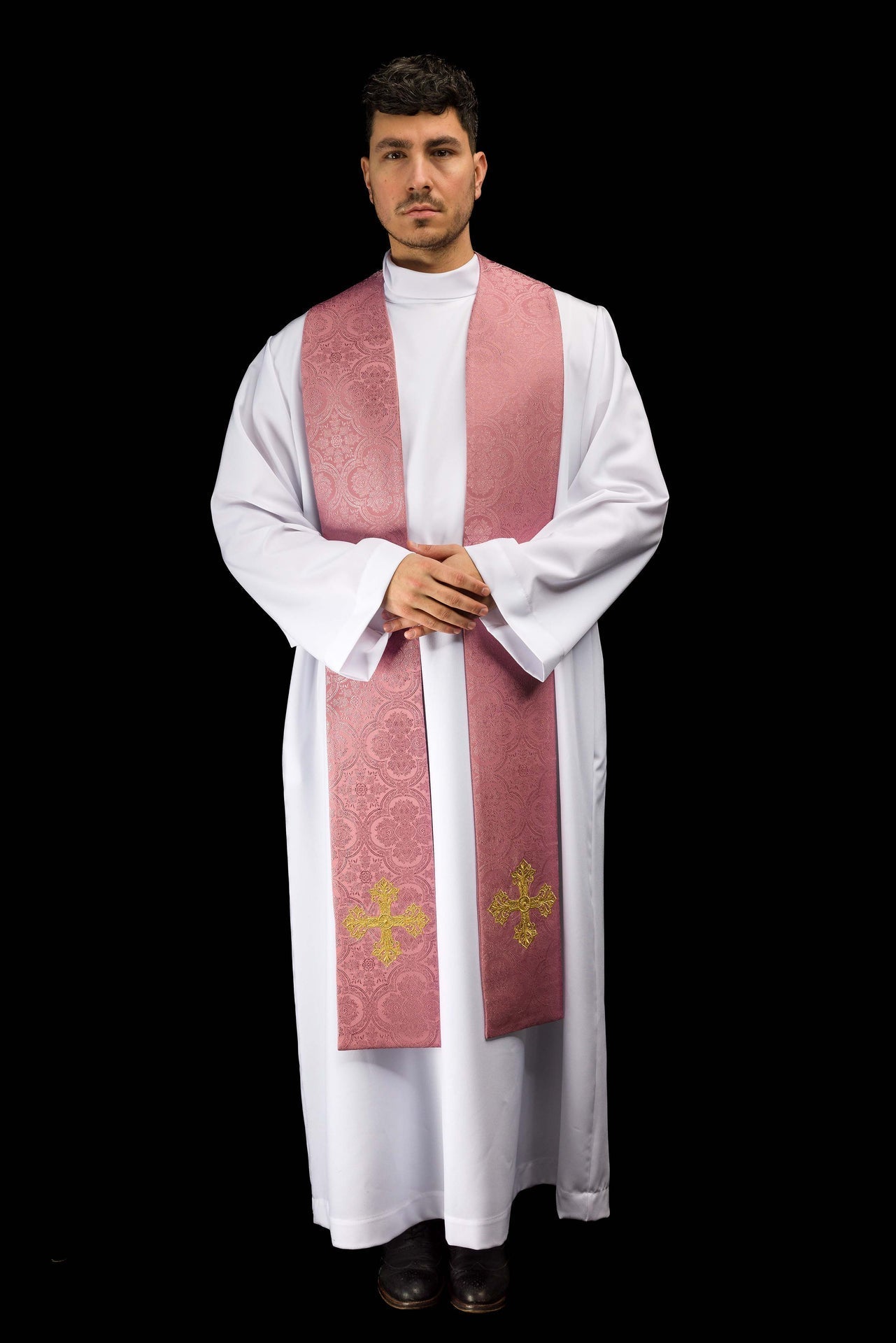 Estola bordada com motivo de Cruz rosa em tecido jacquard