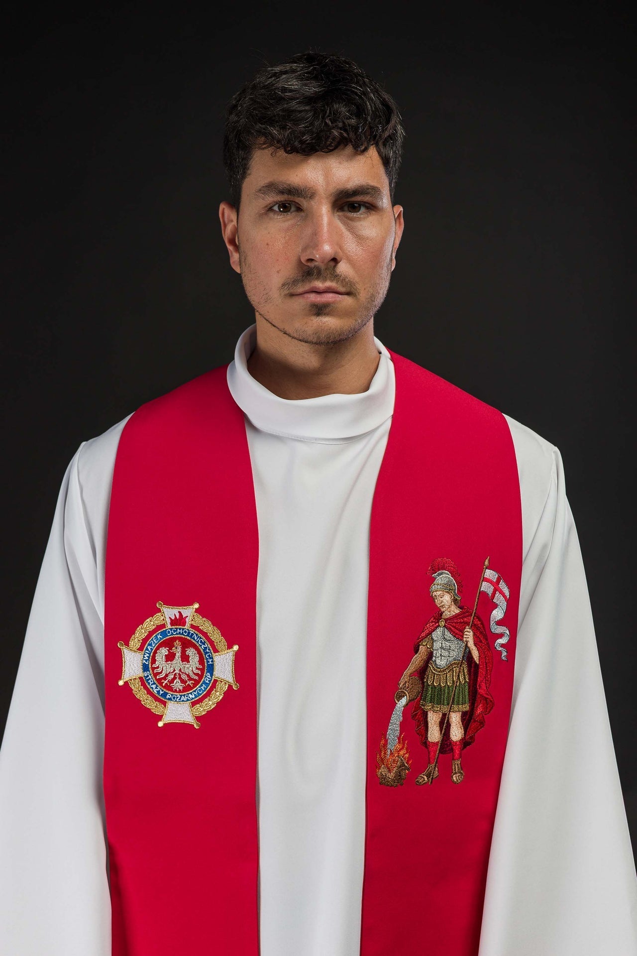 Estola bordada com imagem de São Floriano - chasubles.com.br