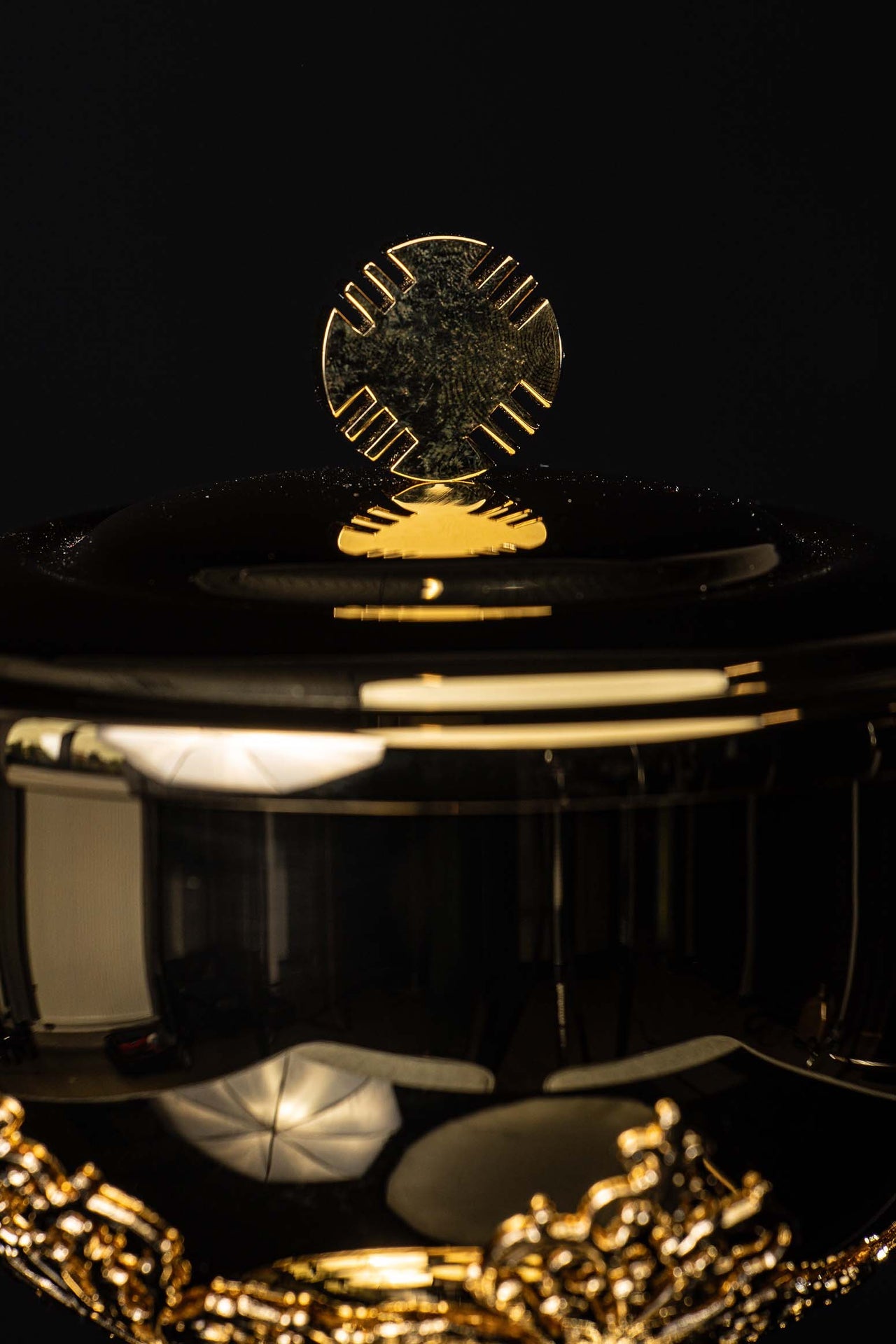 Âmbula litúrgica artesanal de latão com banho de ouro Au 24 ct