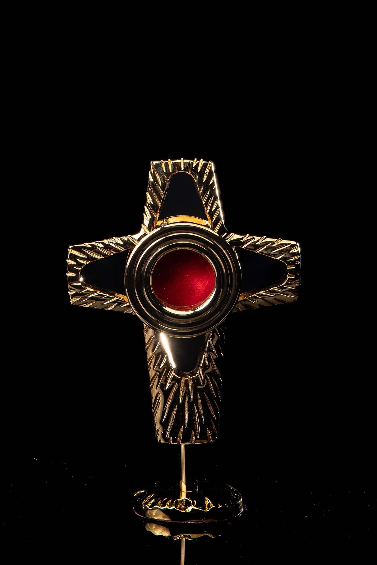Relicário Artesanal de Latão Dourado – 18 cm