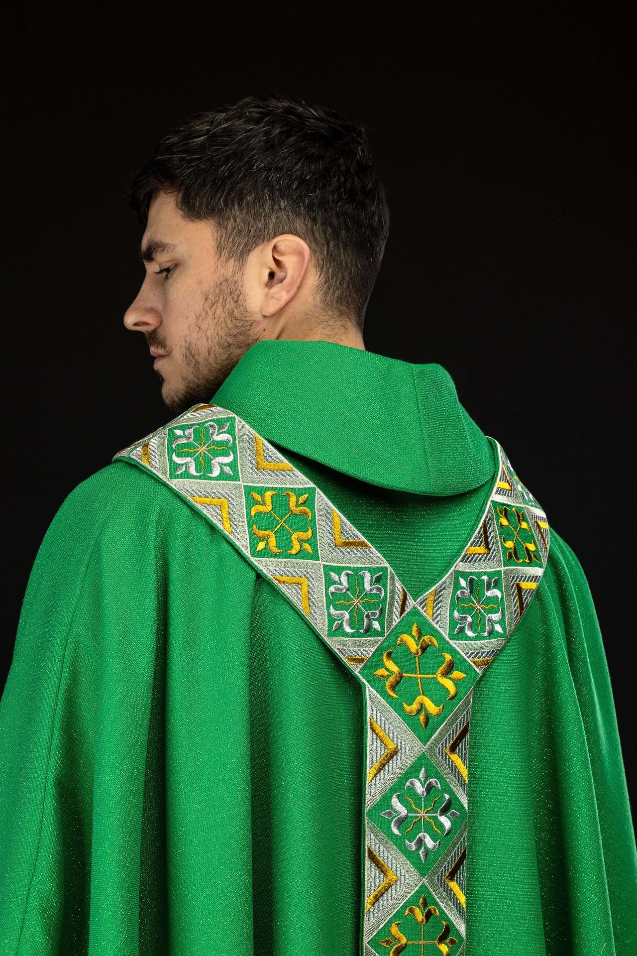 Conjunto de Casula Verde com Faixa Bordada