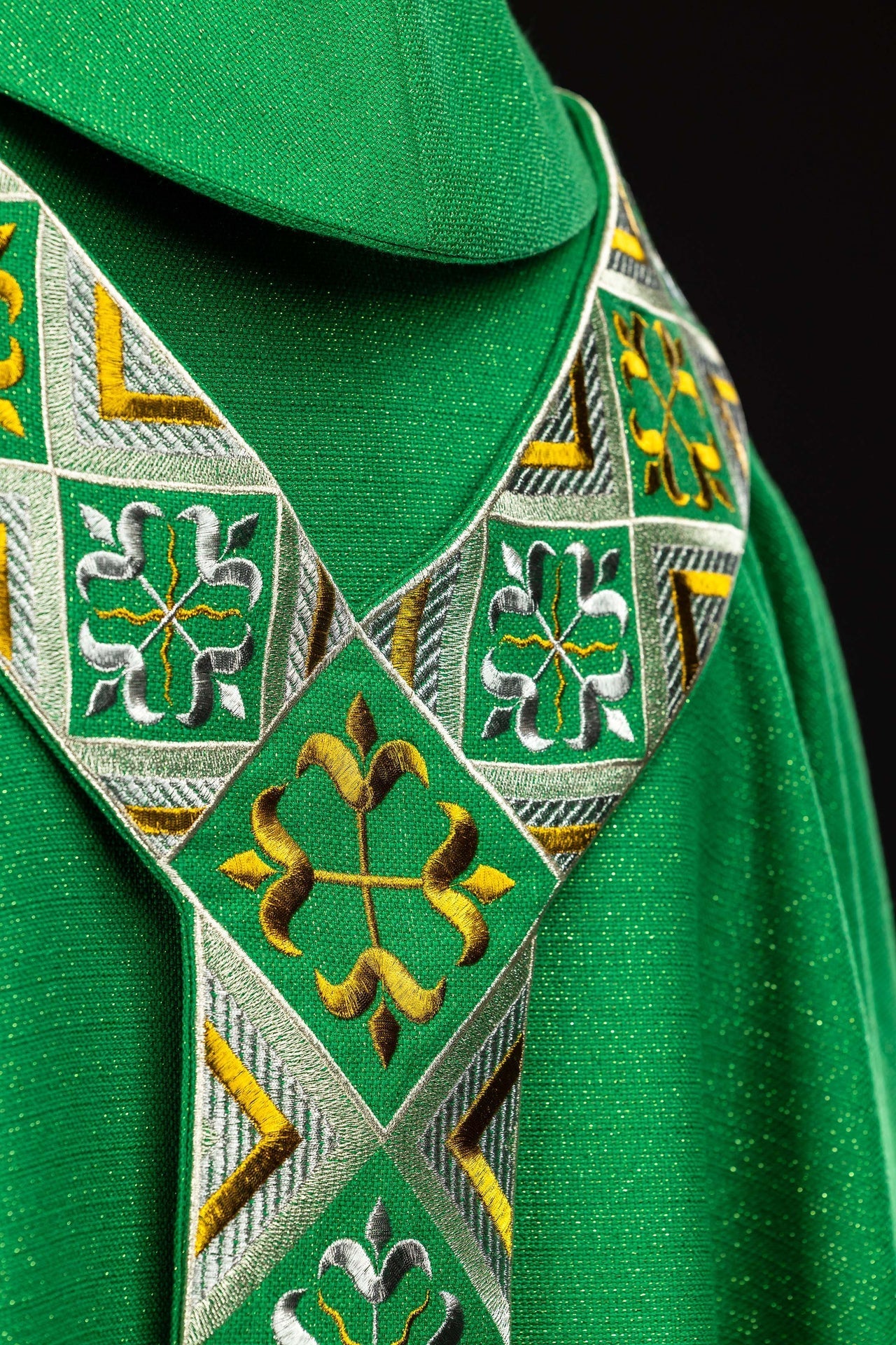 Conjunto de Casula Verde com Faixa Bordada