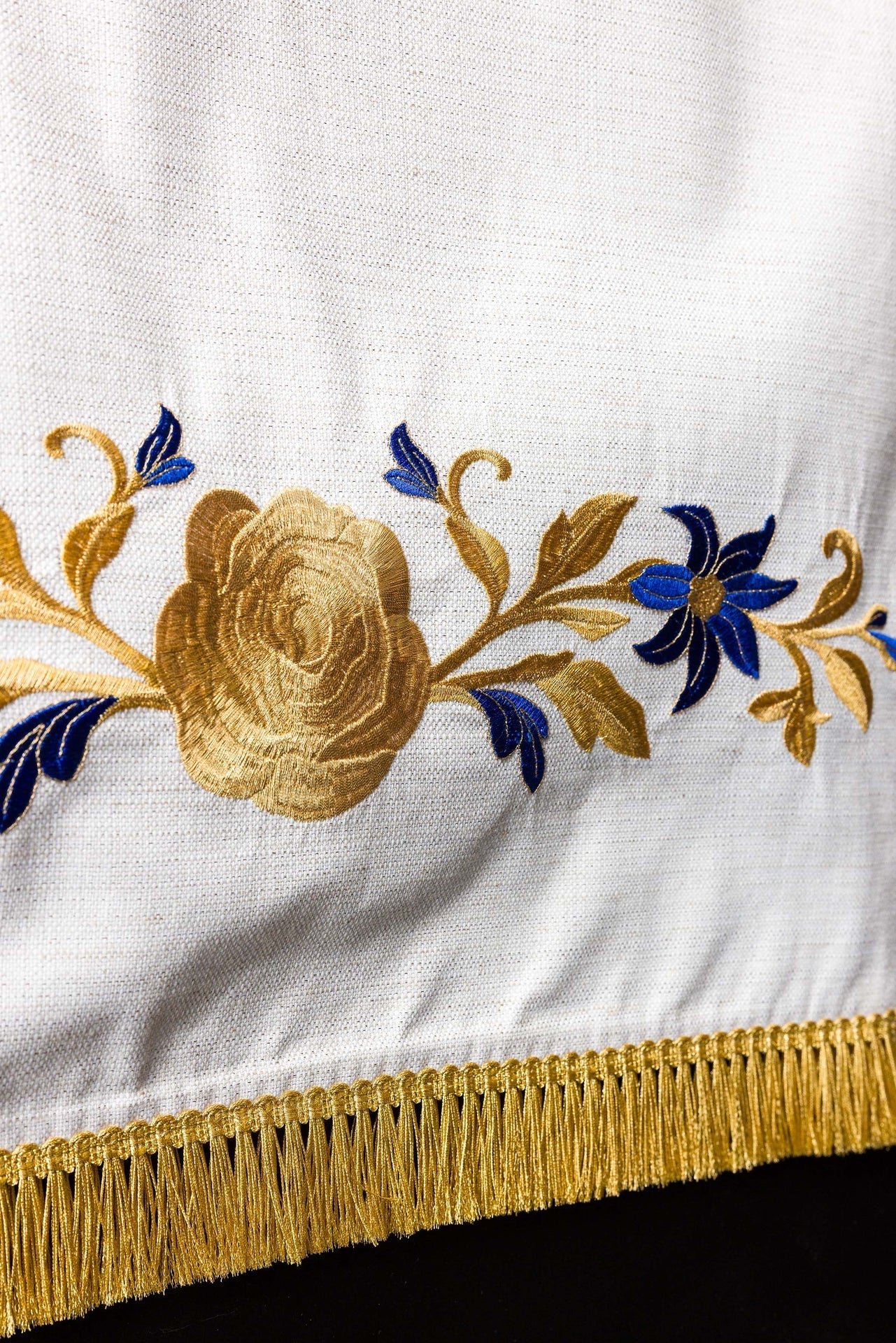 Pano para ambão com bordado mariano creme