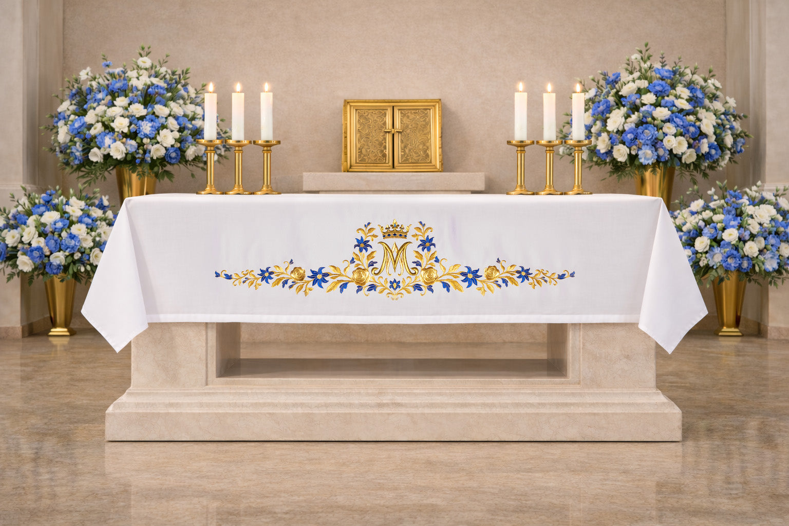 Toalha de altar com símbolo mariano bordado