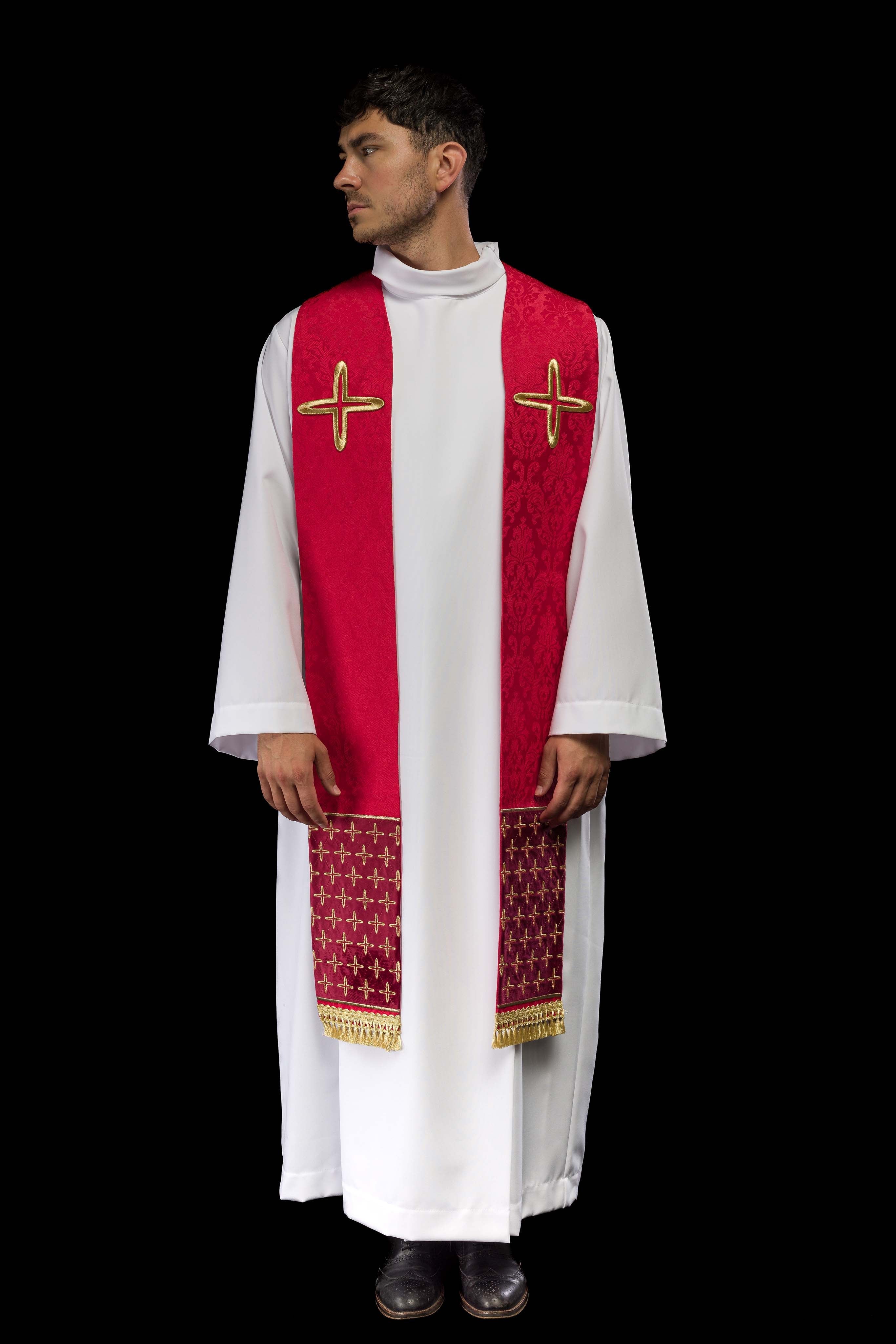 Estola bordada com motivos de cruzes vermelha - chasubles.com.br