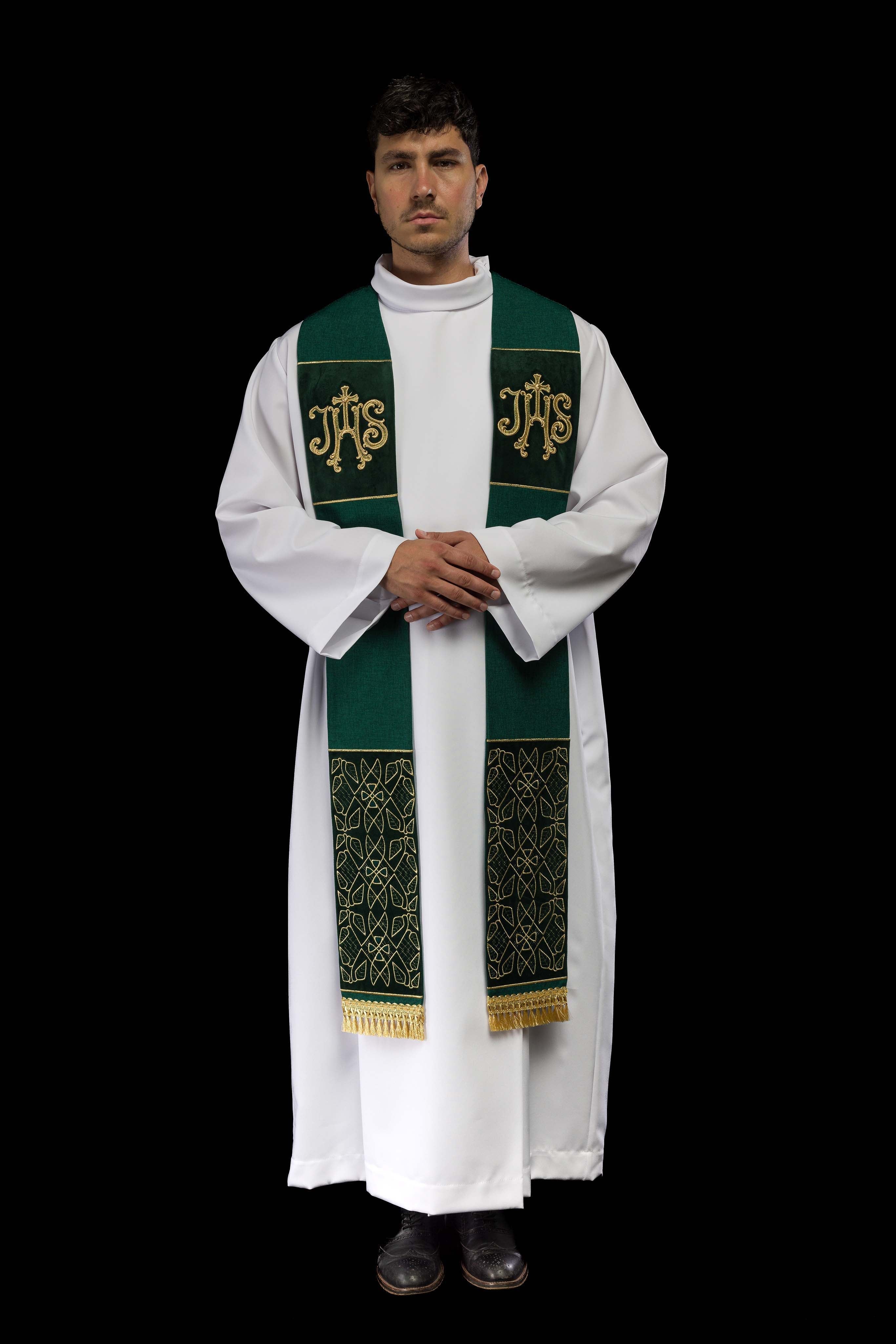 Estola bordada em veludo com motivo IHS verde - chasubles.com.br