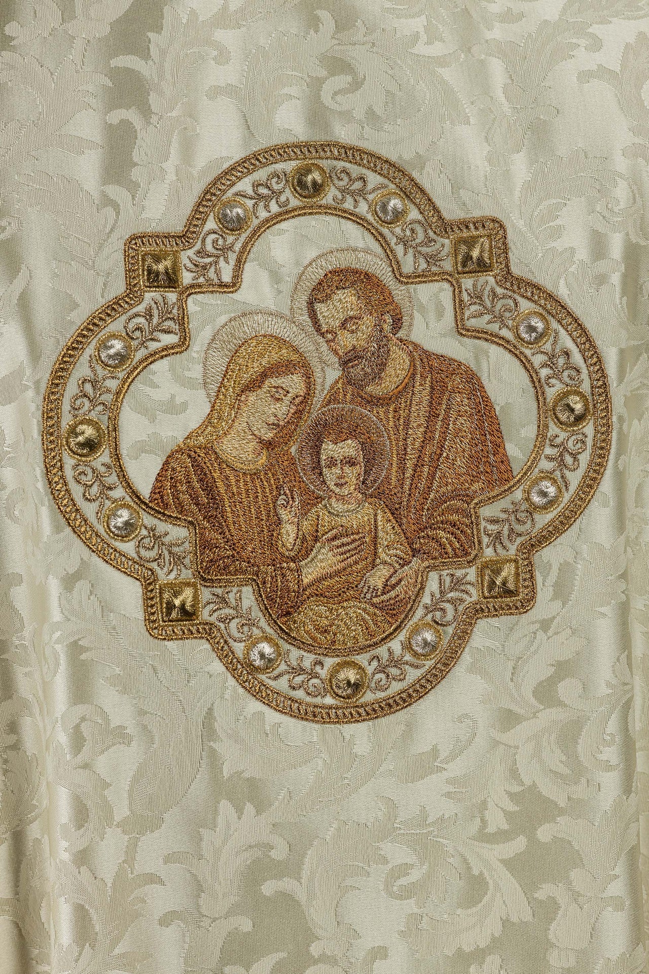 Casula bordada para o Natal com imagem da Sagrada Família