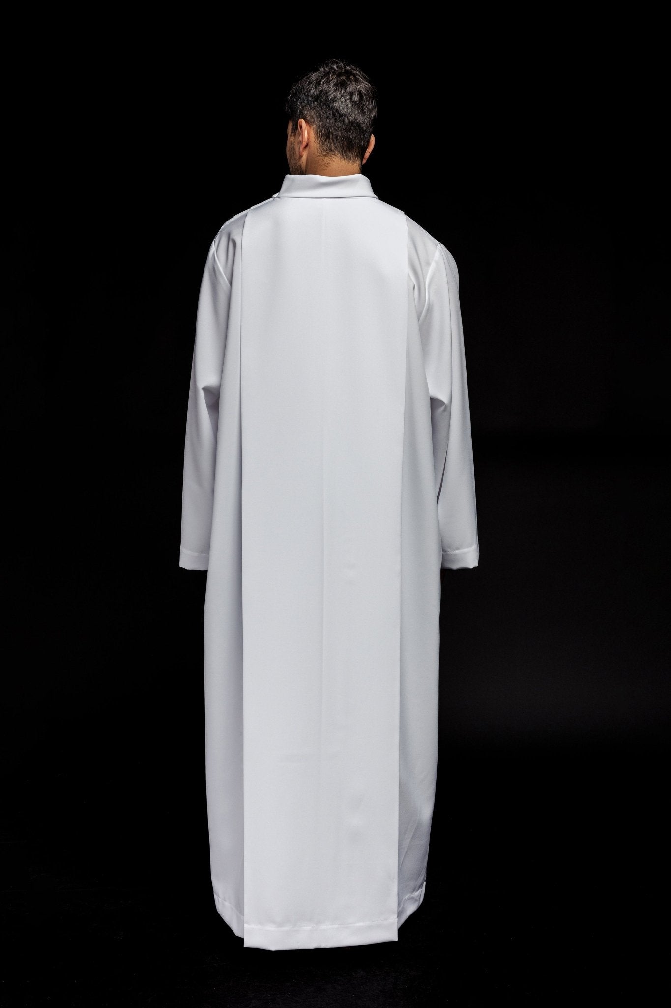 Alva sacerdotal lisa com gola alta branca