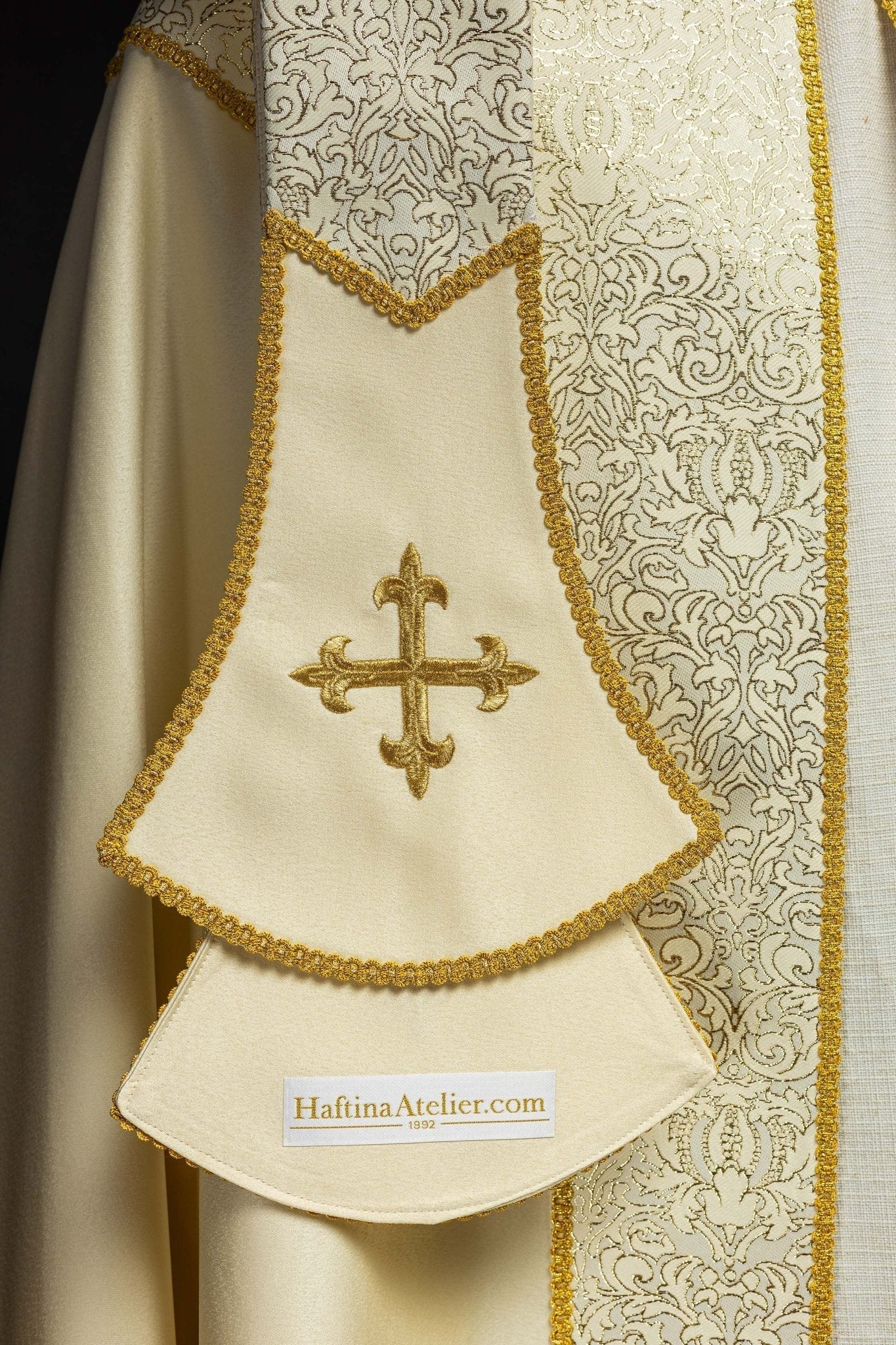 Capa de asperges creme com bordado e tecido jacquard