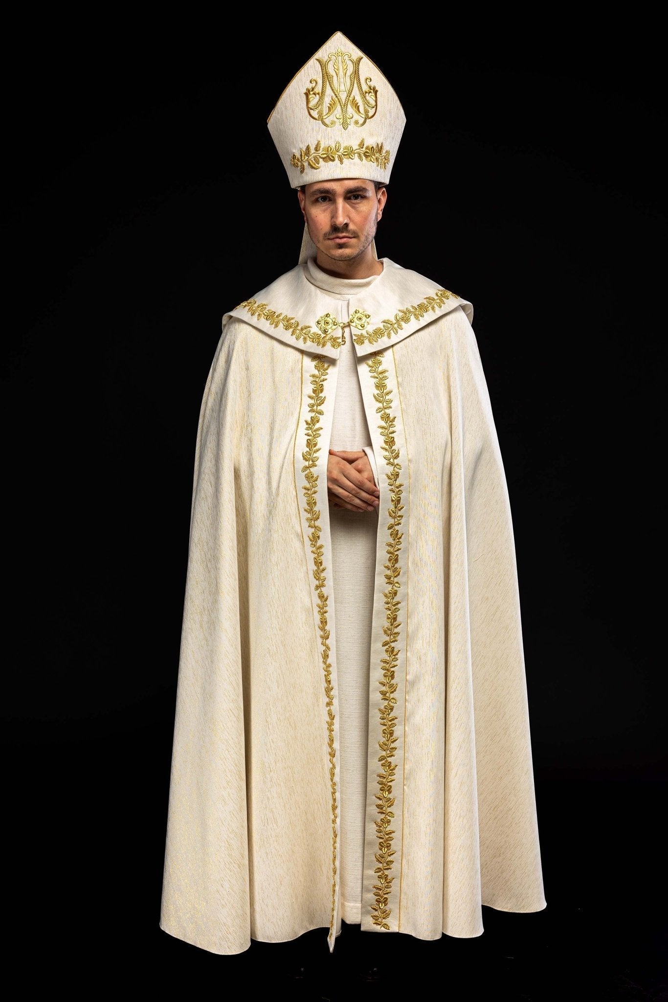Capa de asperges mariana bordada creme