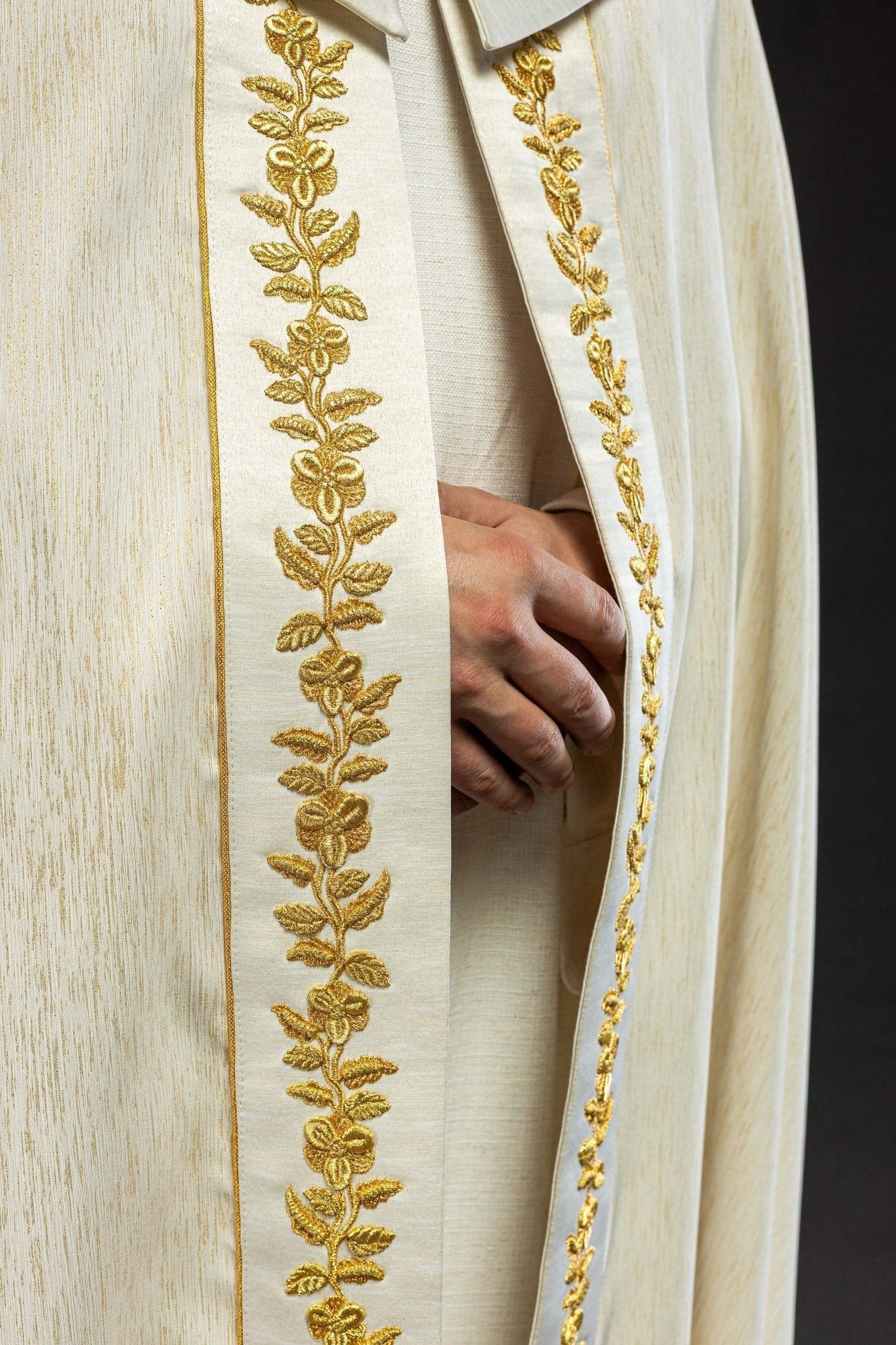 Capa de asperges mariana bordada creme