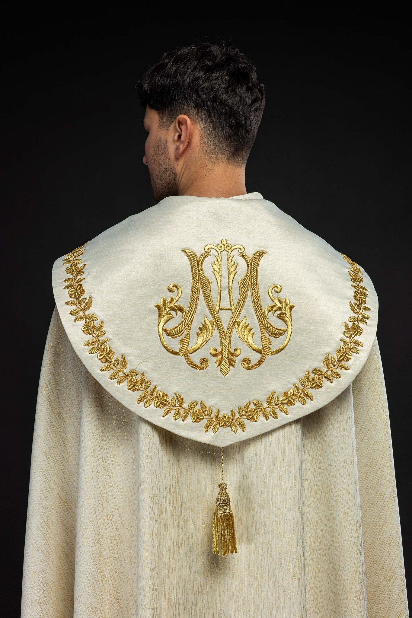 Capa de asperges mariana bordada creme