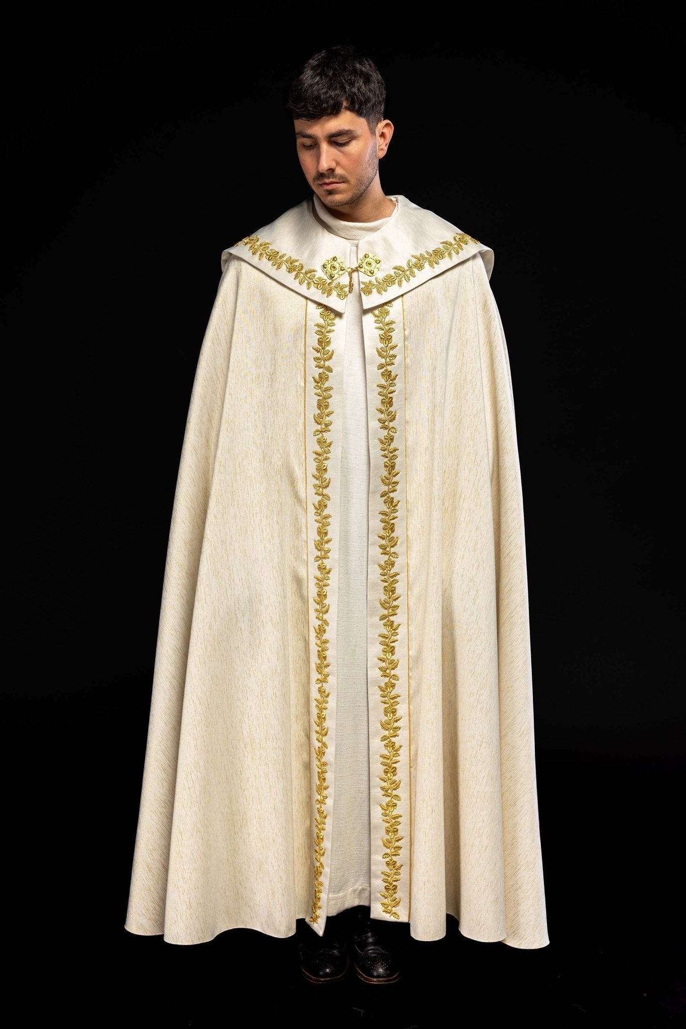 Capa de asperges mariana bordada creme