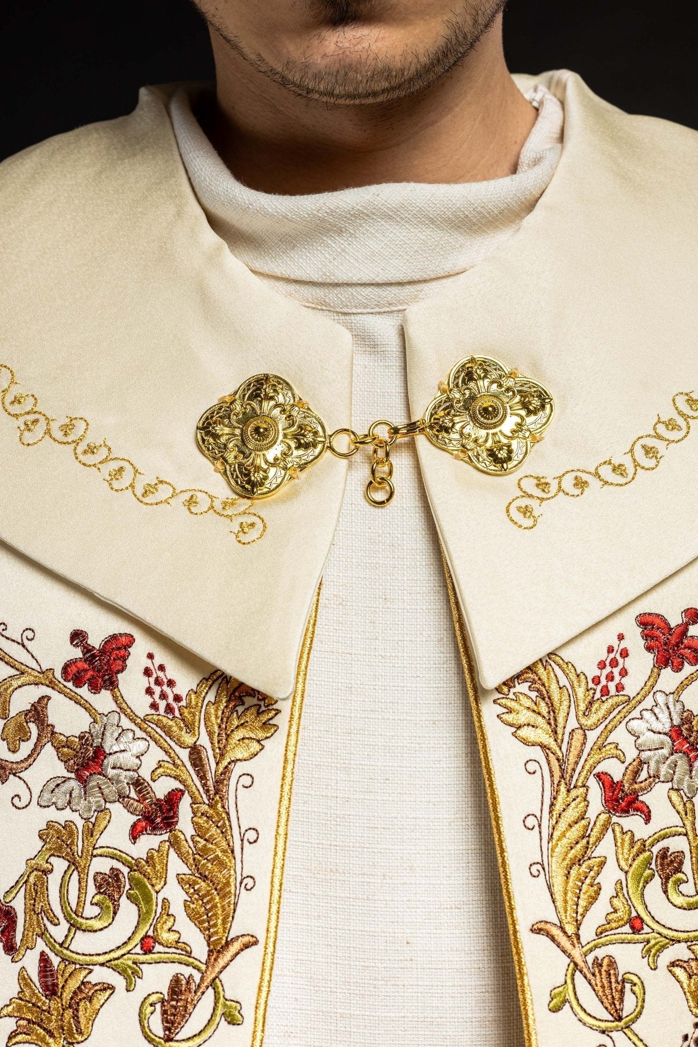 Capa de asperges eucarística com monograma PAX creme