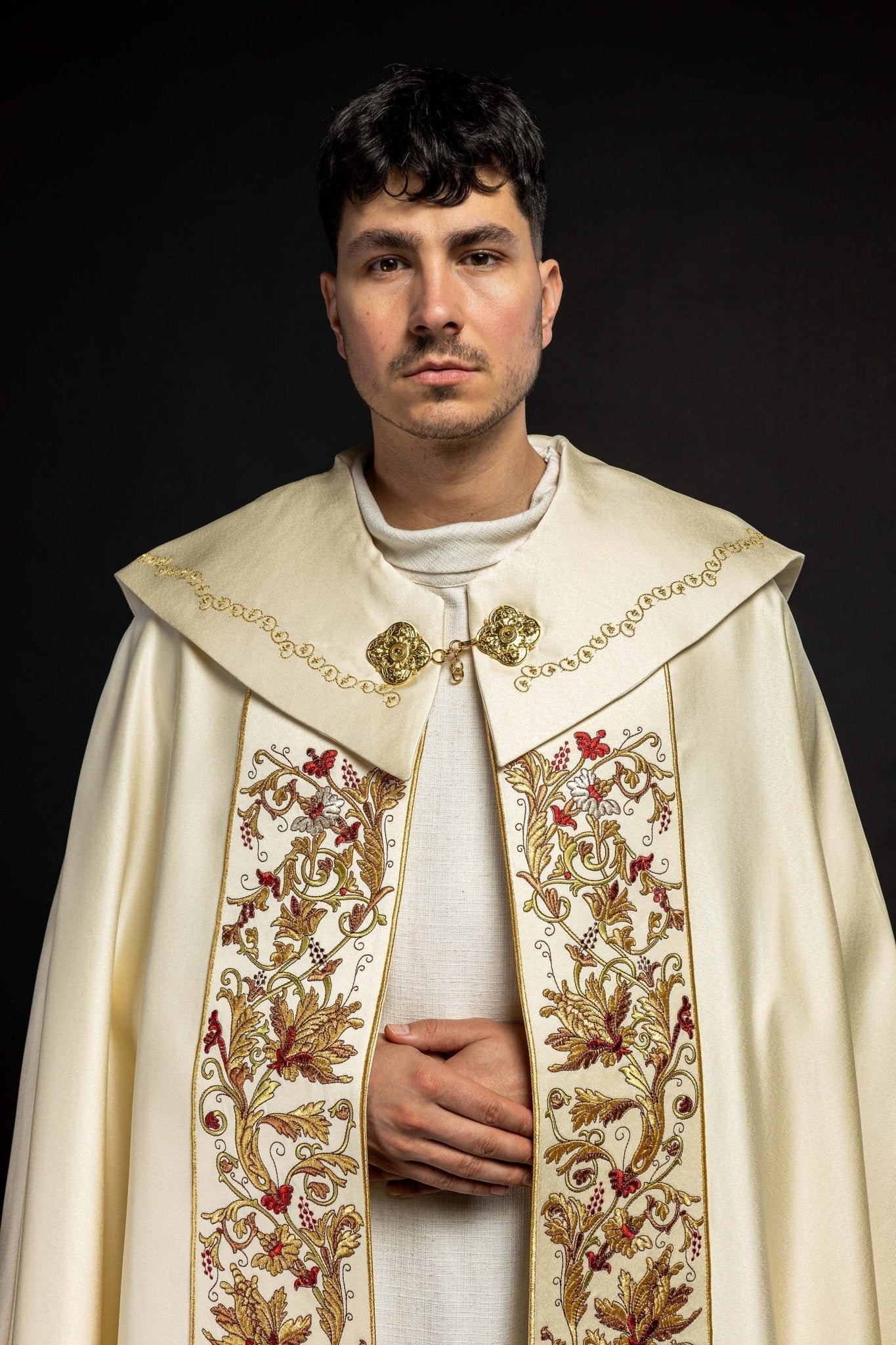 Capa de asperges eucarística com monograma PAX creme