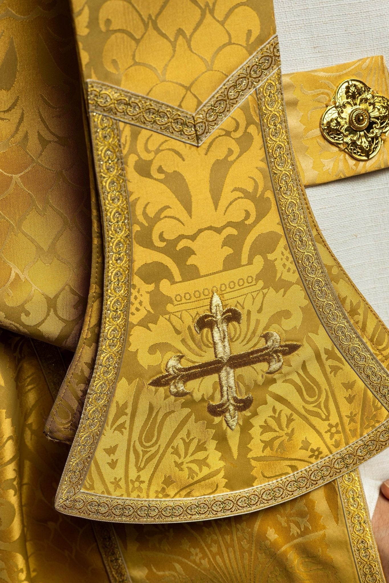 Capa de asperges romana lisa em jacquard