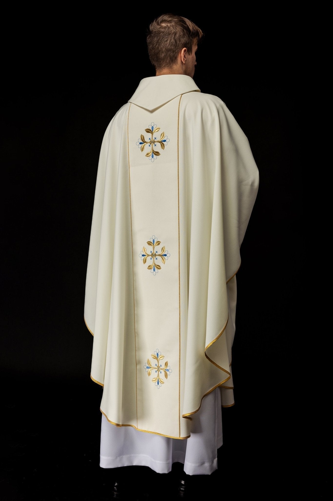 Casula bordada com imagem de Nossa Senhora de Fátima