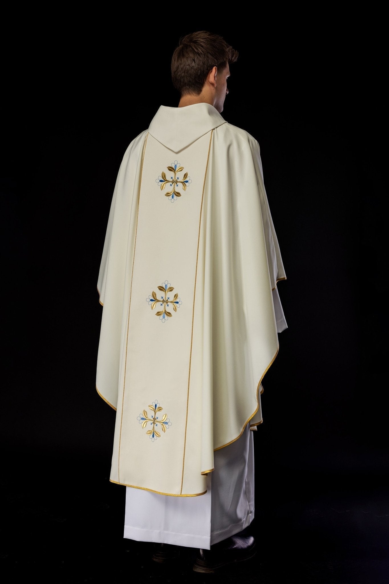 Casula bordada com imagem de Nossa Senhora da Imaculada Conceição