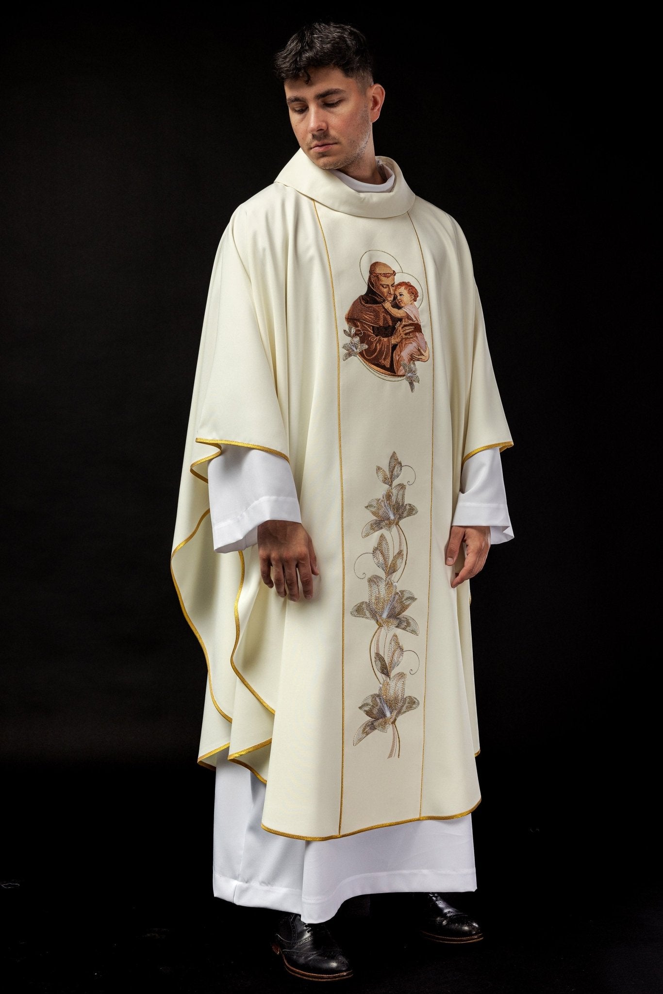 Casula bordada com imagem de Santo Antônio