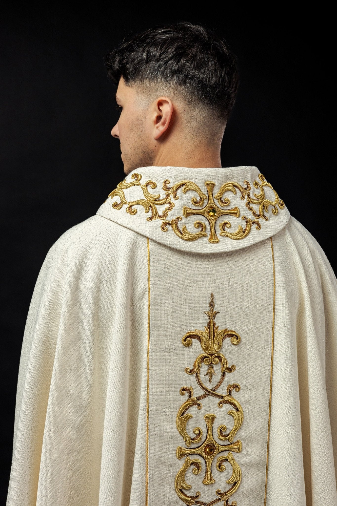 Casula bordada com imagem de Santo Antônio