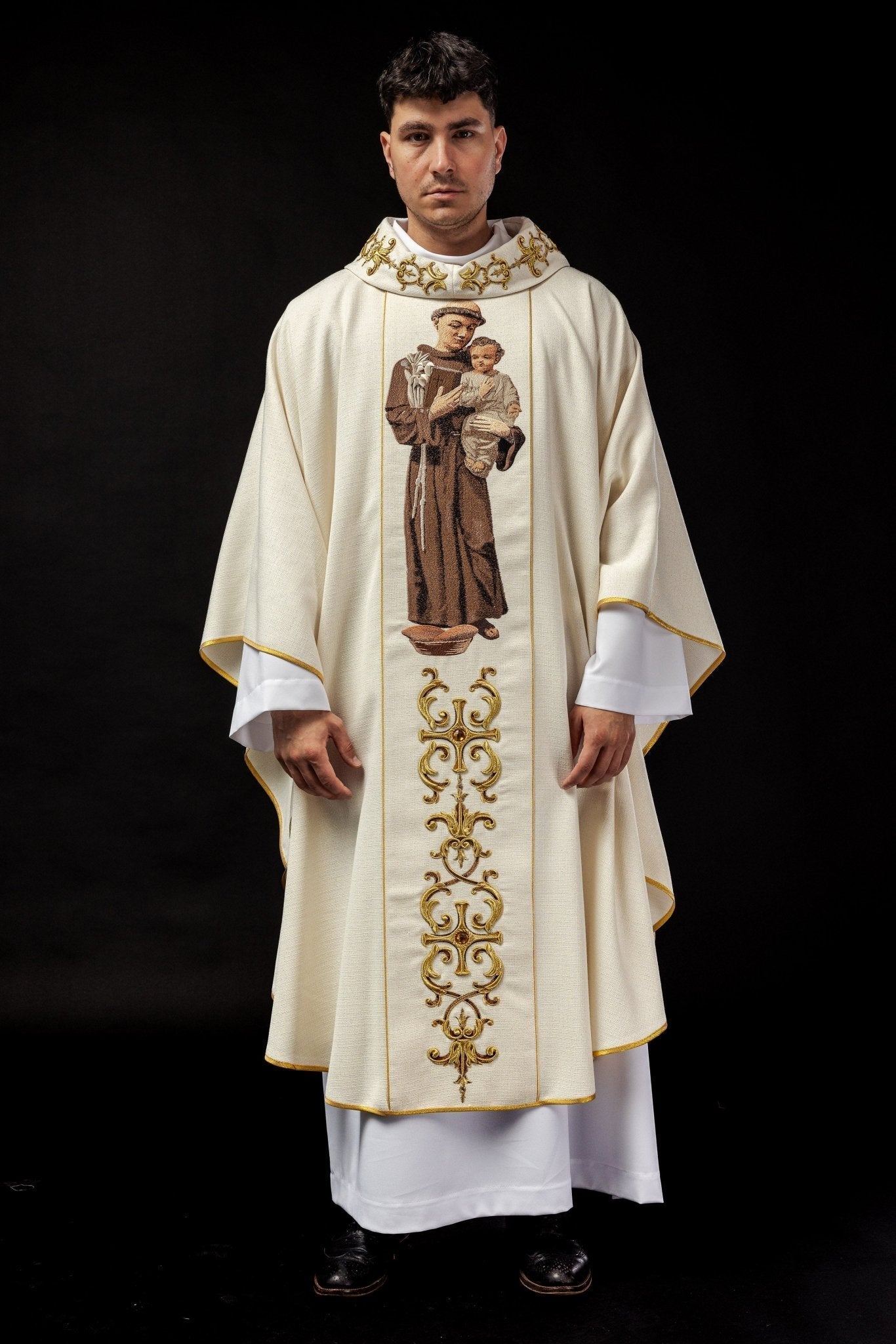 Casula bordada com imagem de Santo Antônio