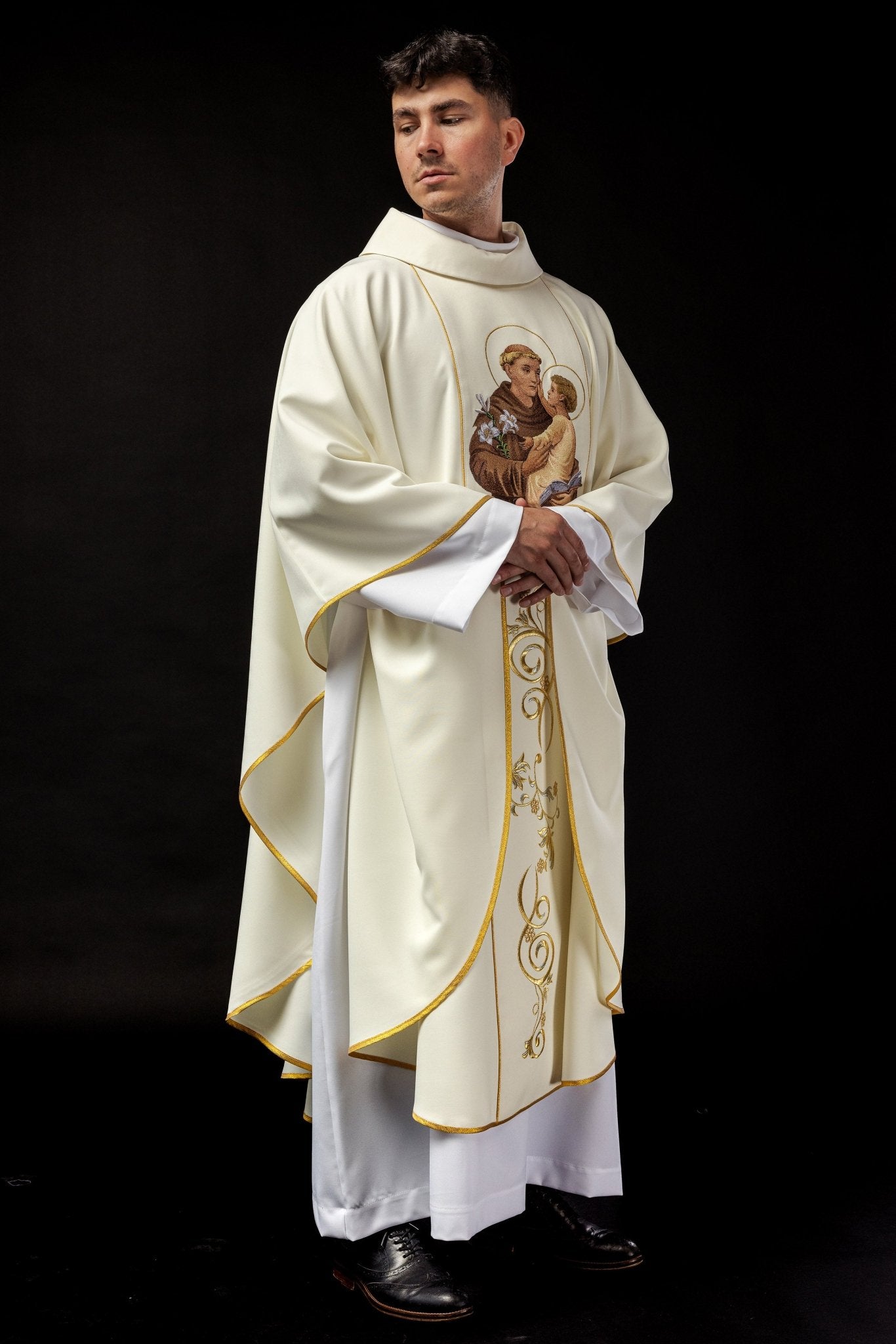 Casula bordada com imagem de Santo Antônio