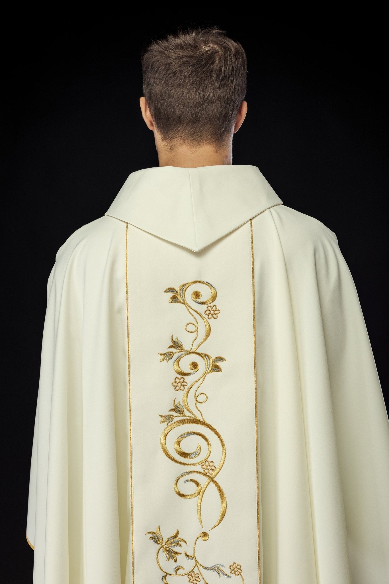 Casula bordada com imagem do Coração de Maria