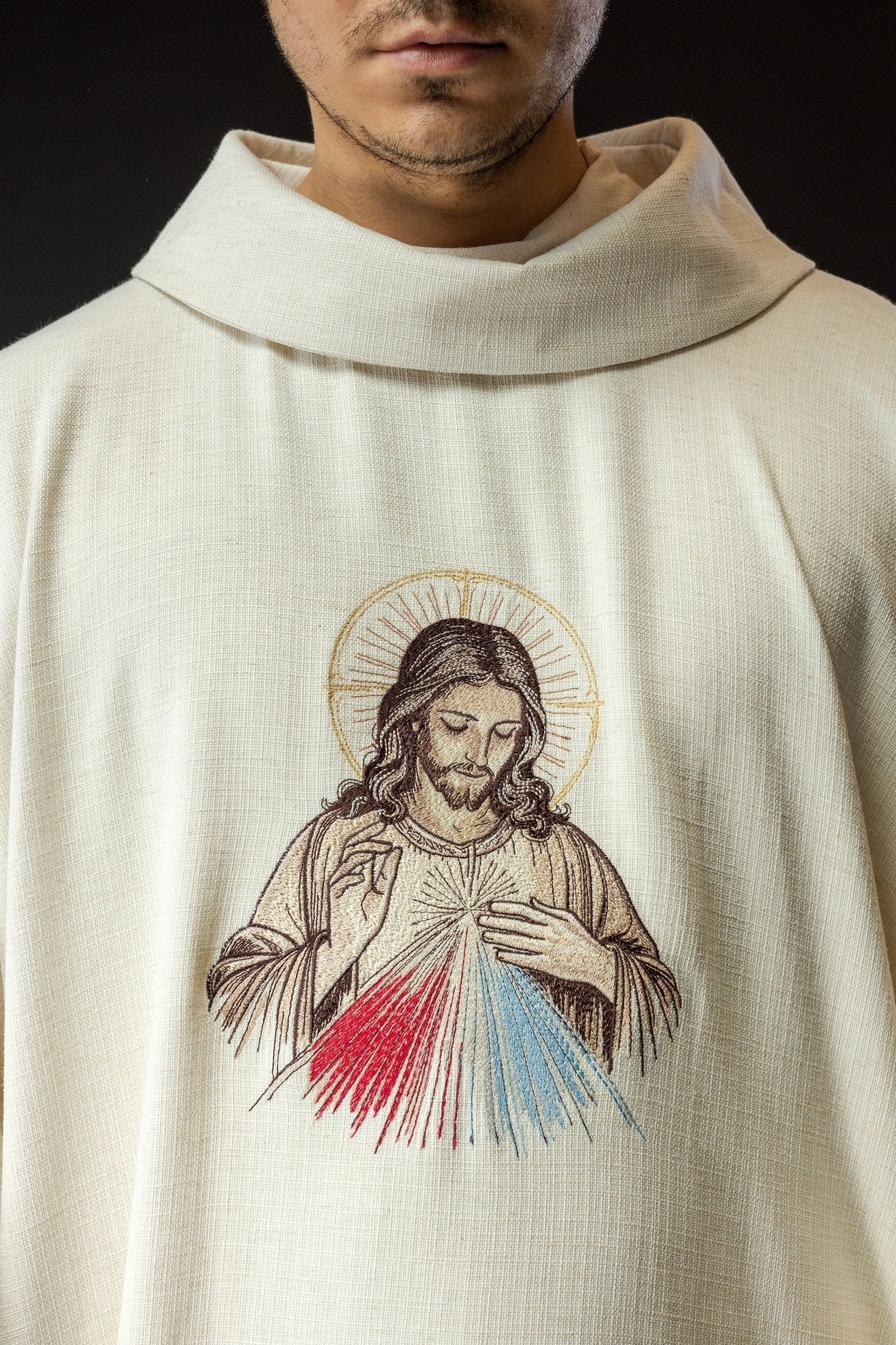 Casula creme com imagem de Jesus Misericordioso