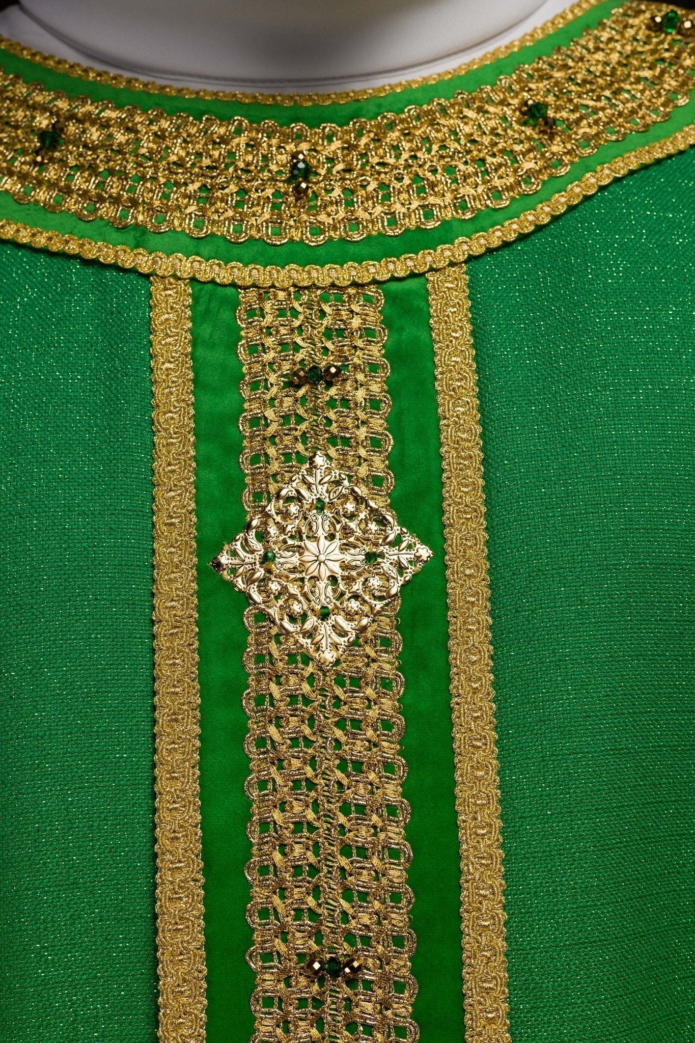 Casula verde Handmade com pedras naturais 7001