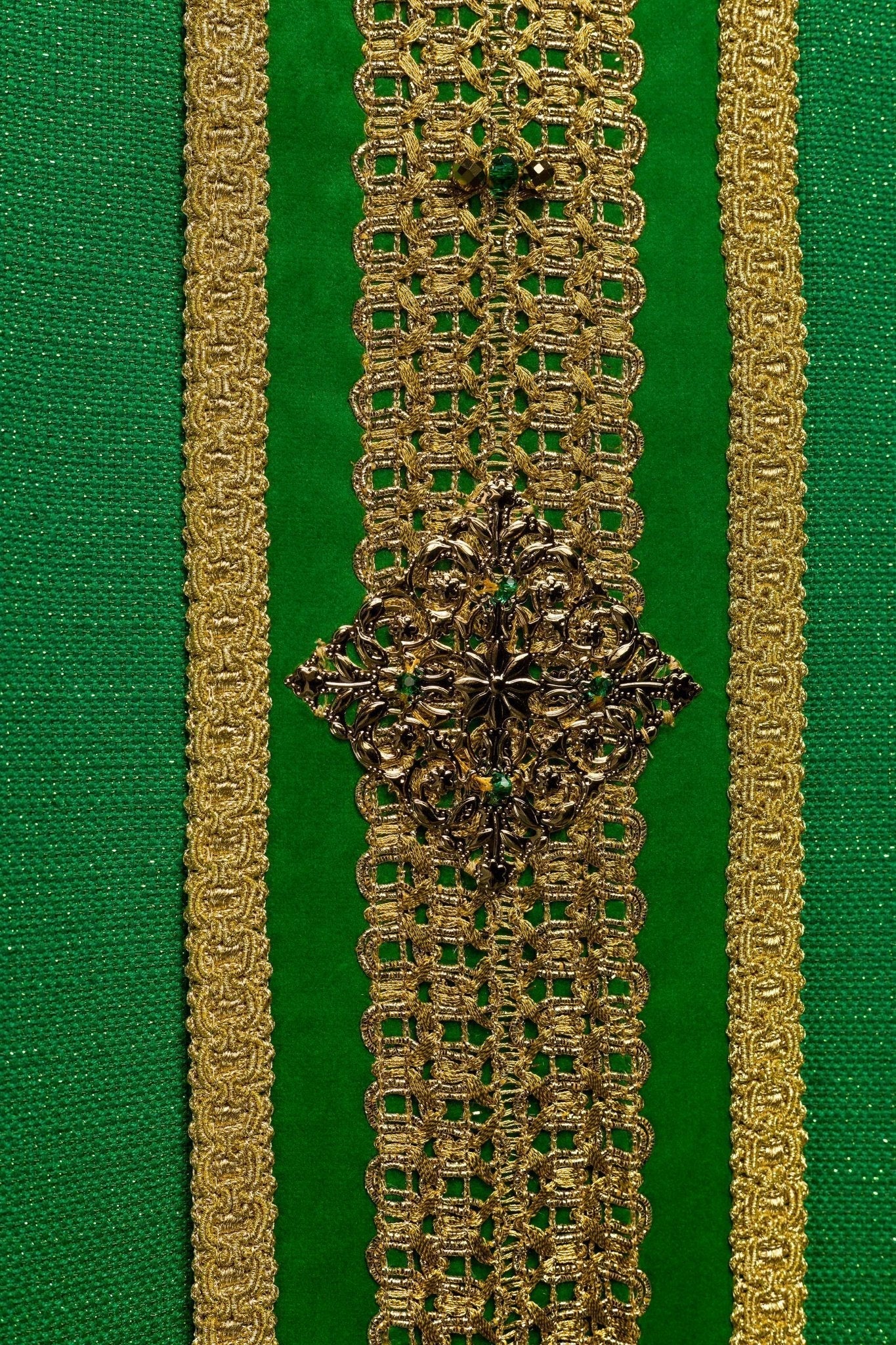 Casula verde Handmade com pedras naturais 7001
