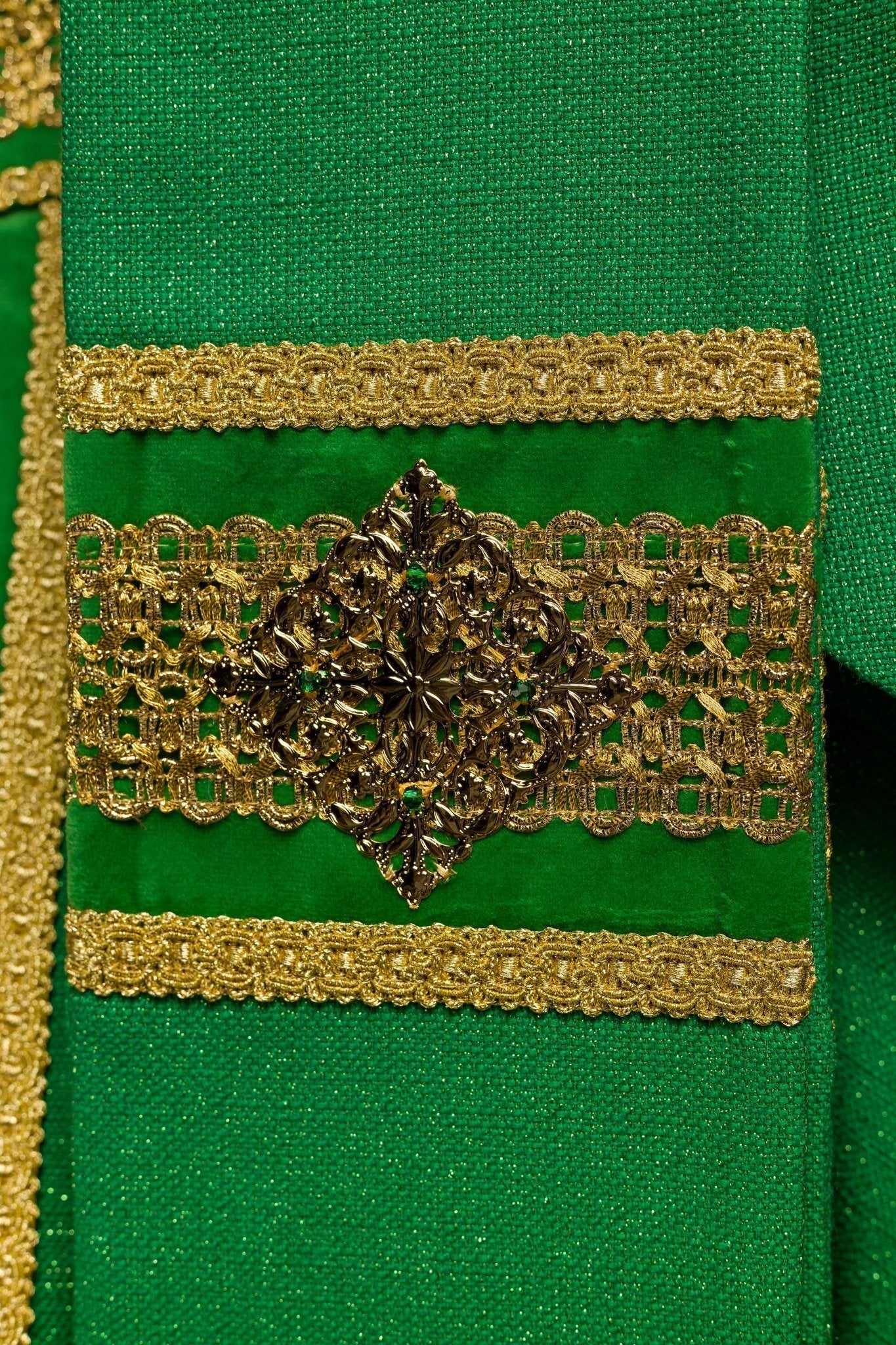 Casula verde Handmade com pedras naturais 7001