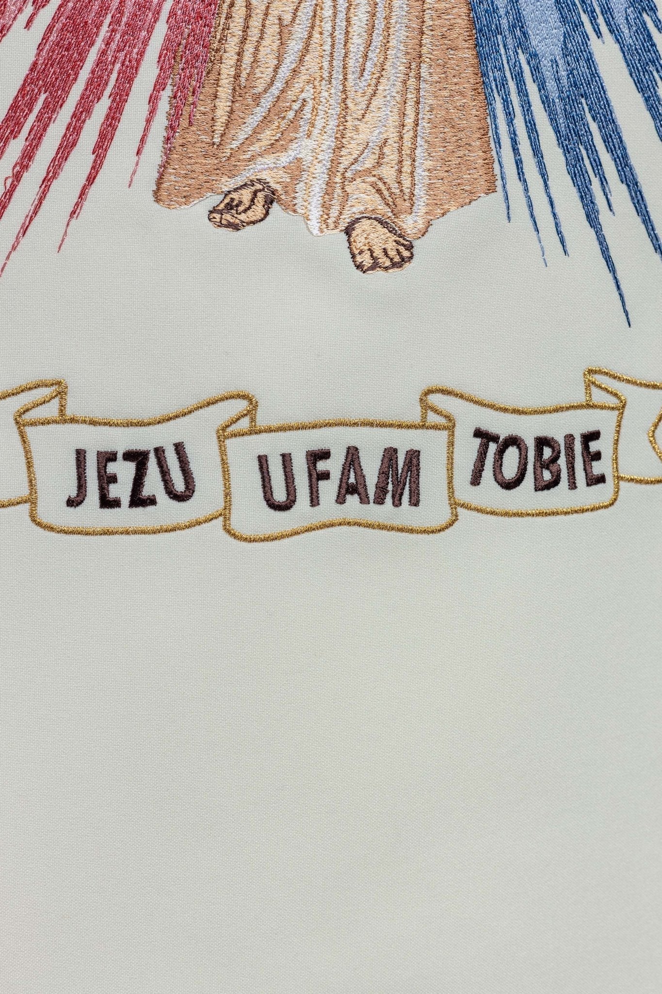 Casula bordada Jesus Misericordioso e IHS creme