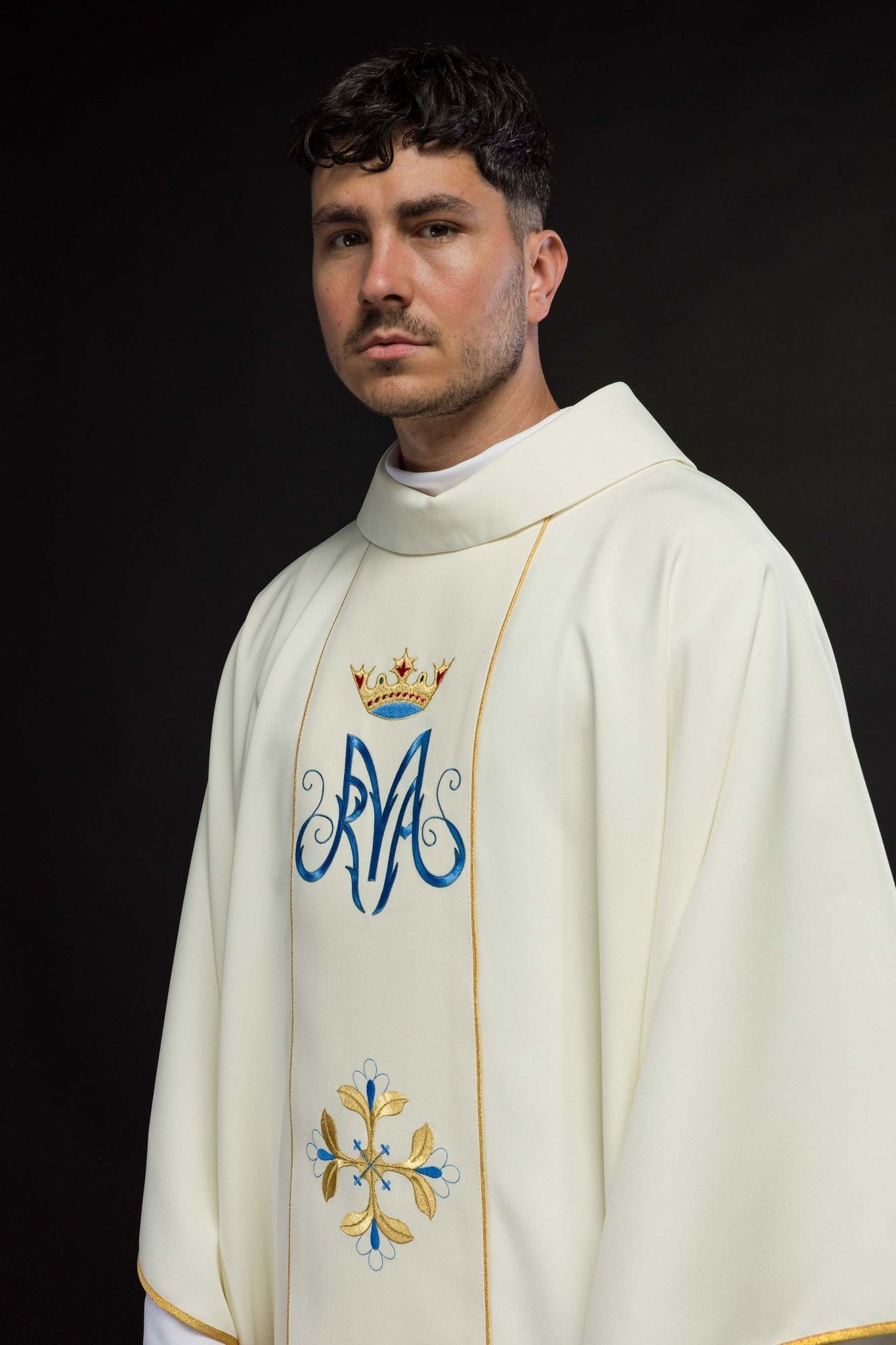 Casula mariana litúrgica com faixa
