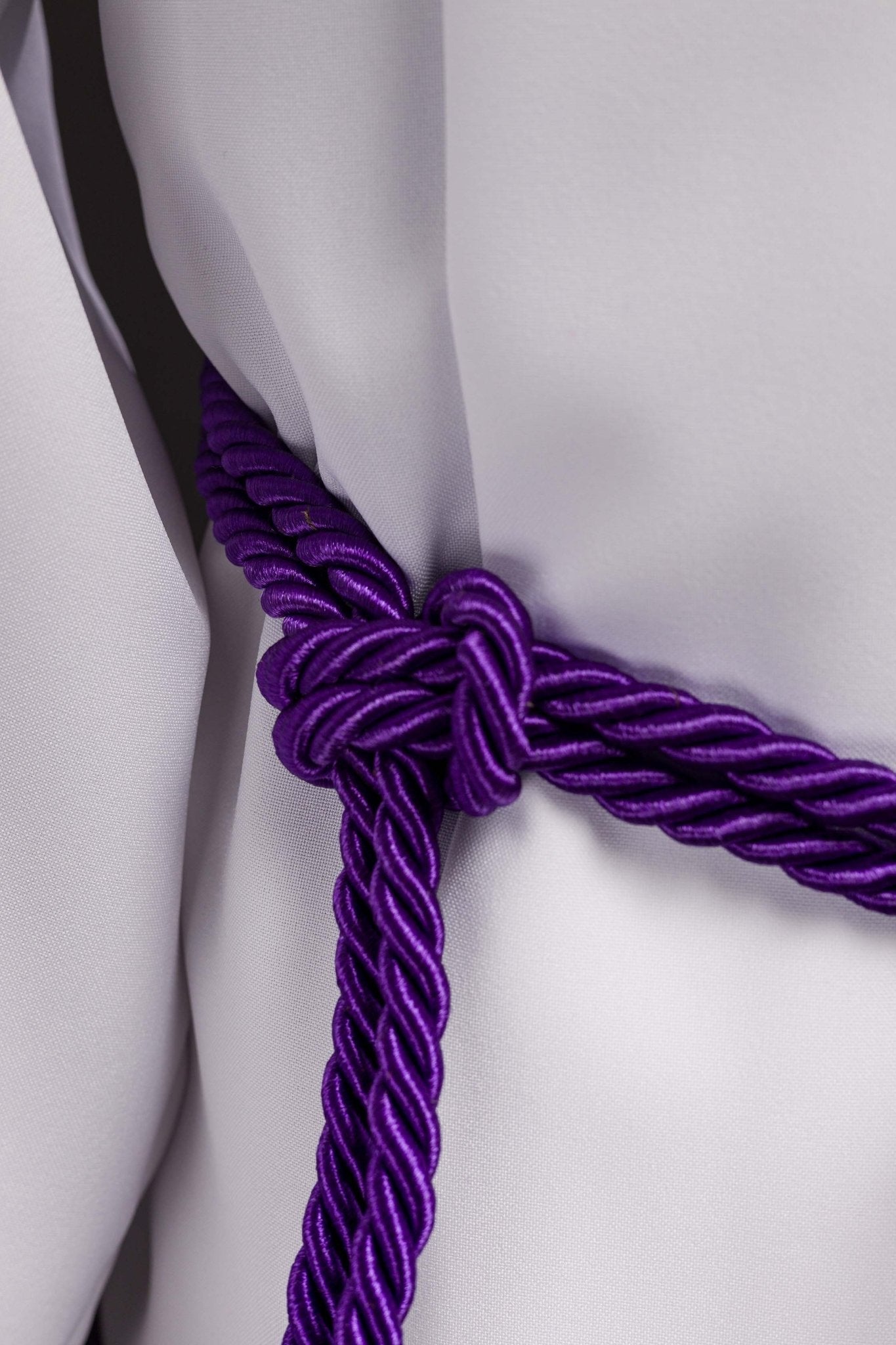 Cíngulo litúrgico roxo