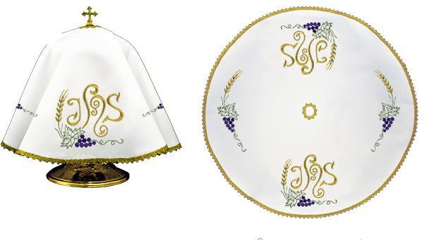 Véu redondo para cibório com bordado IHS, espigas de trigo e uvas, branco com acabamento dourado.