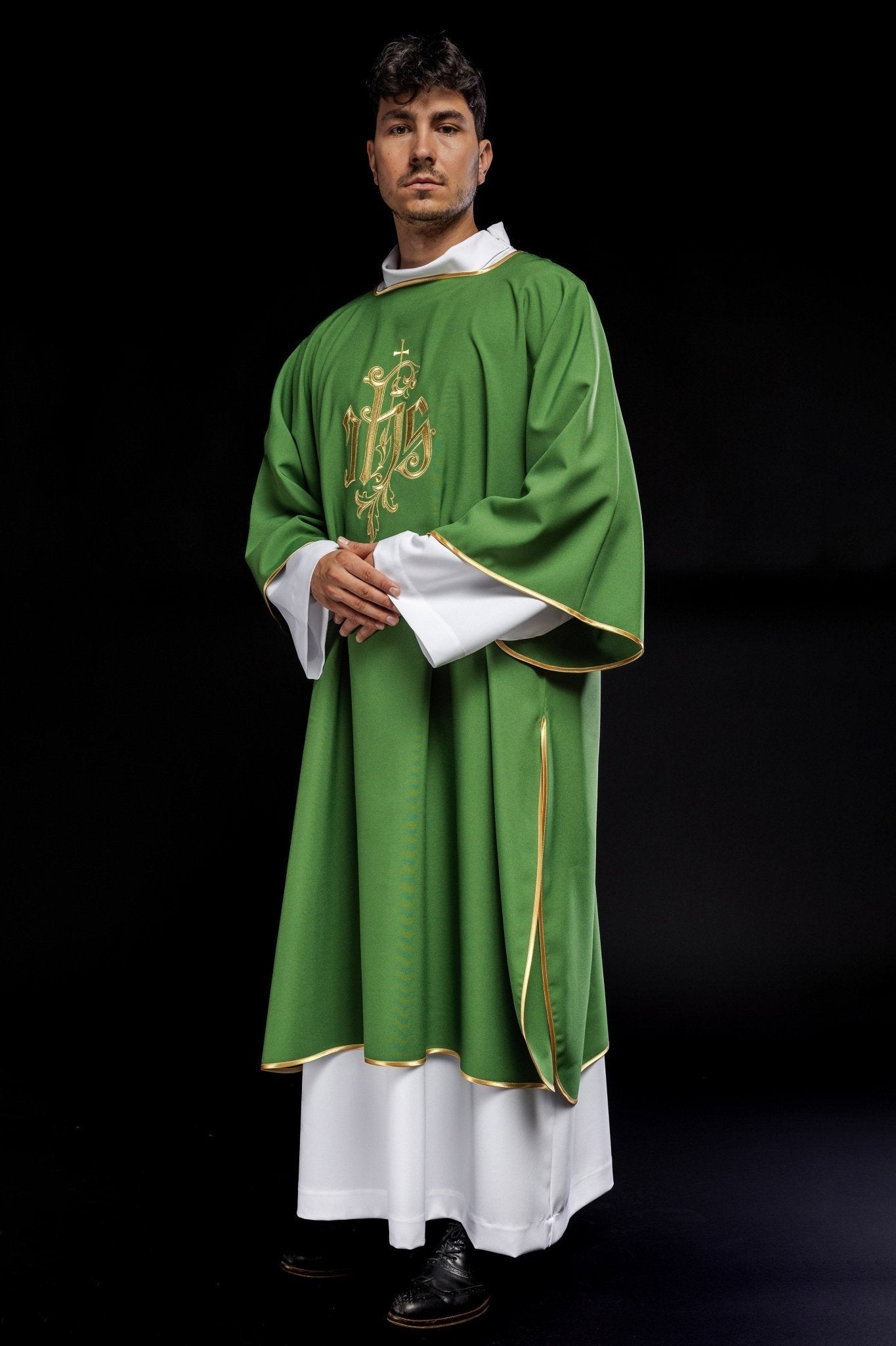 Dalmática verde bordada IHS