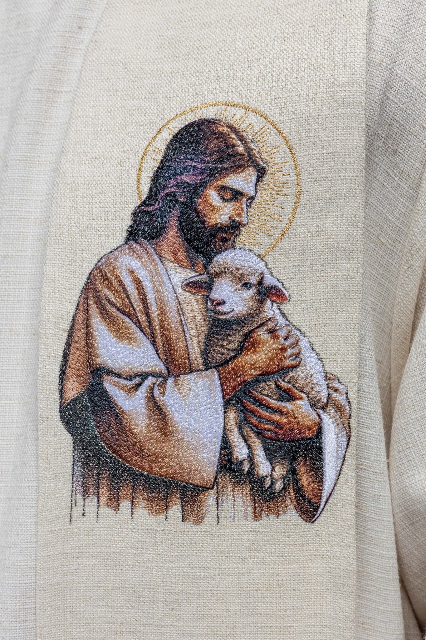 Estola bordada com imagem de Jesus Bom Pastor com o Cordeiro