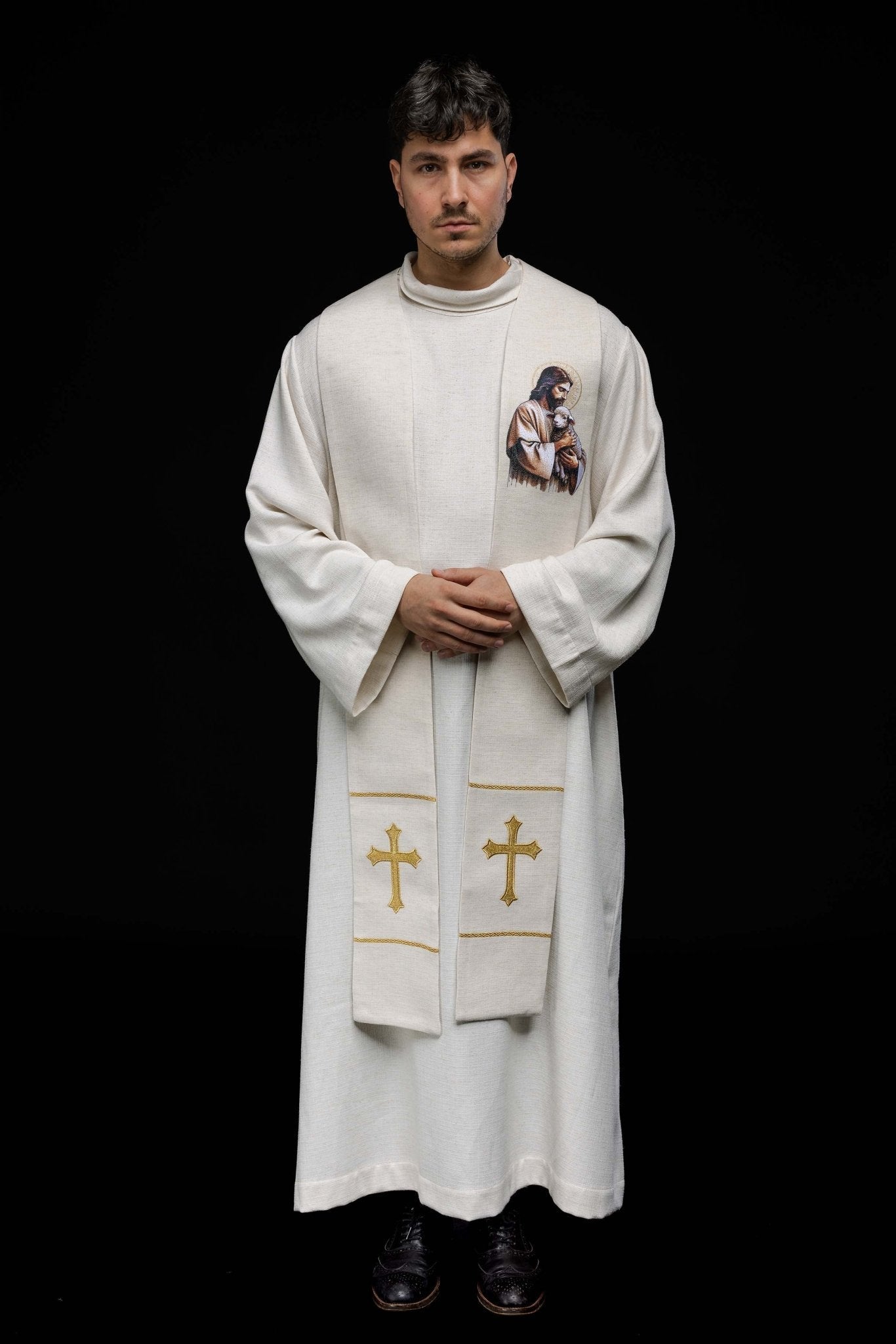 Estola bordada com imagem de Jesus Bom Pastor com o Cordeiro