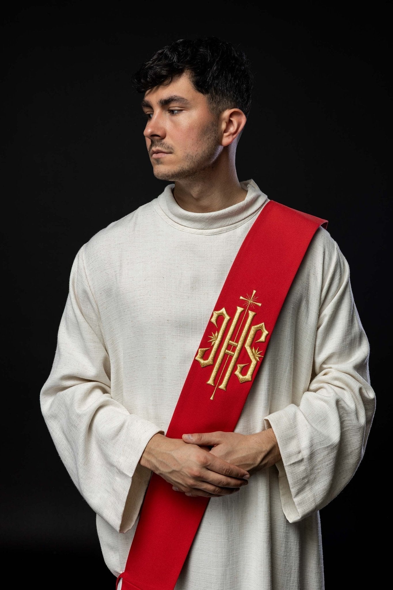Estola diaconal bordada IHS com cruz