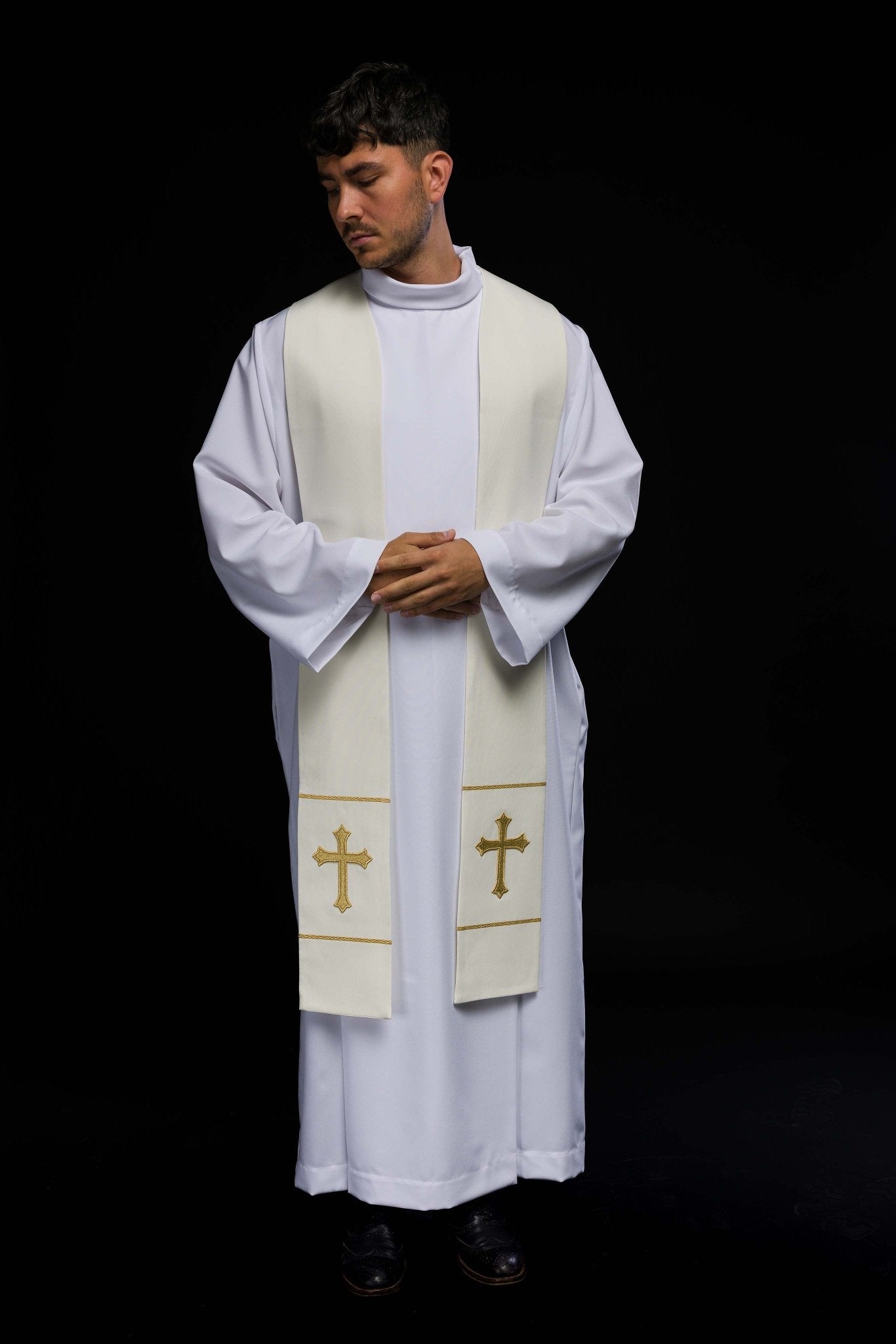 Estola sacerdotal bordada com cruz creme