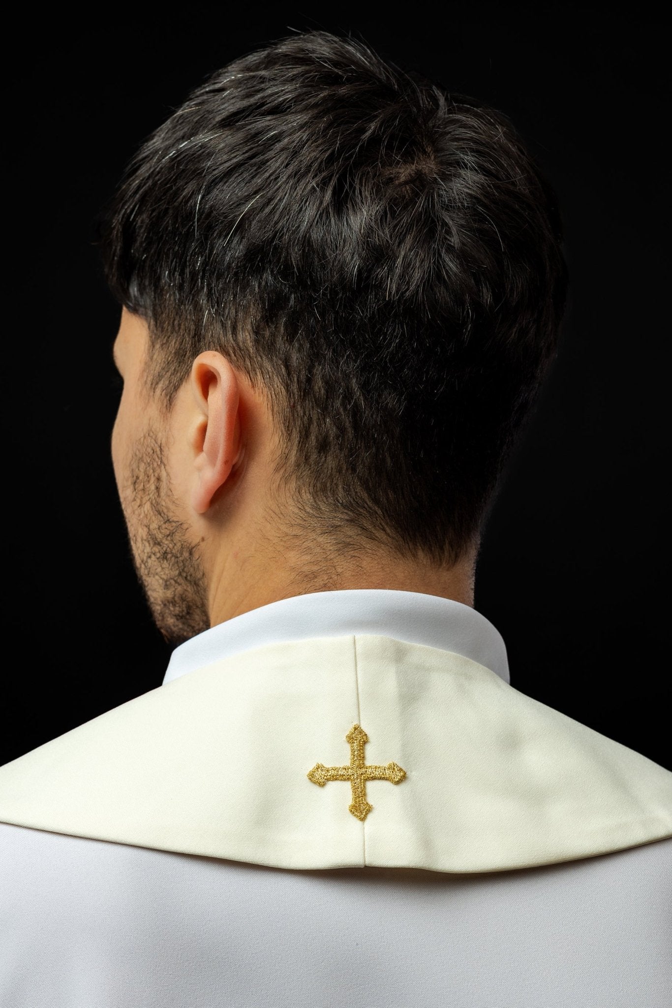 Estola bordada cruz, IHS e Coração de Jesus Cristo creme