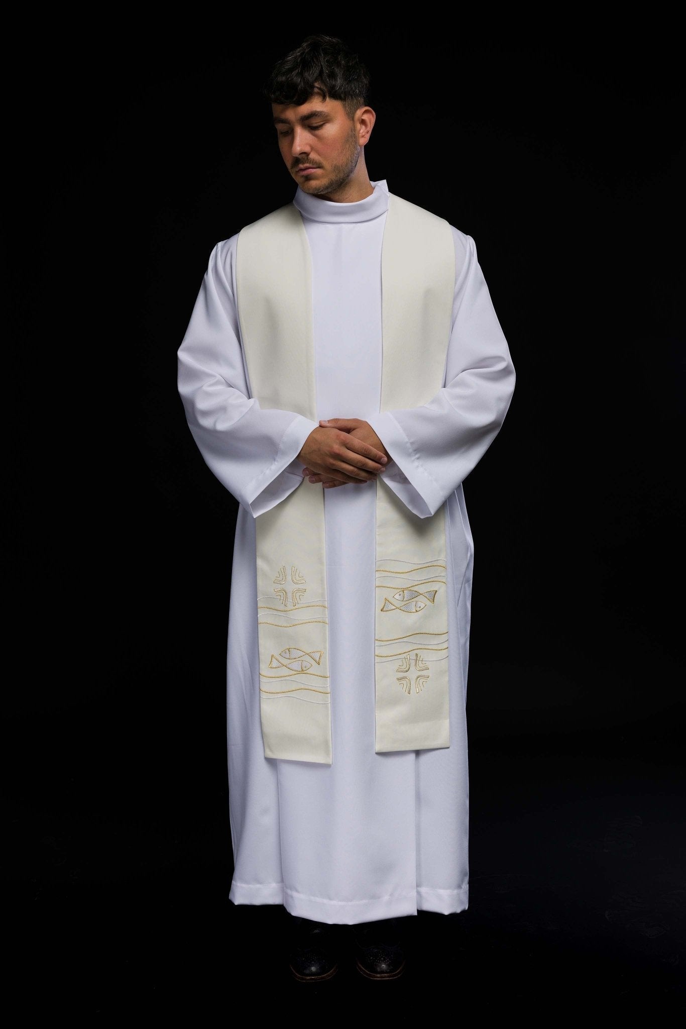 Estola sacerdotal bordada com padrão de Peixes na cor creme