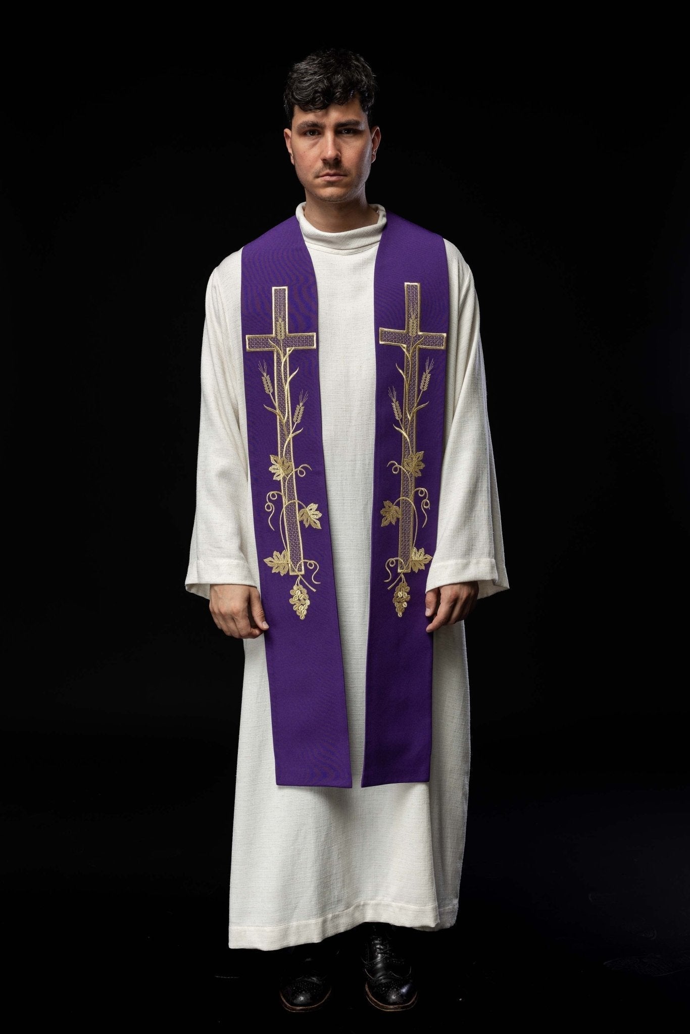 Estola sacerdotal roxa bordada com Cruz