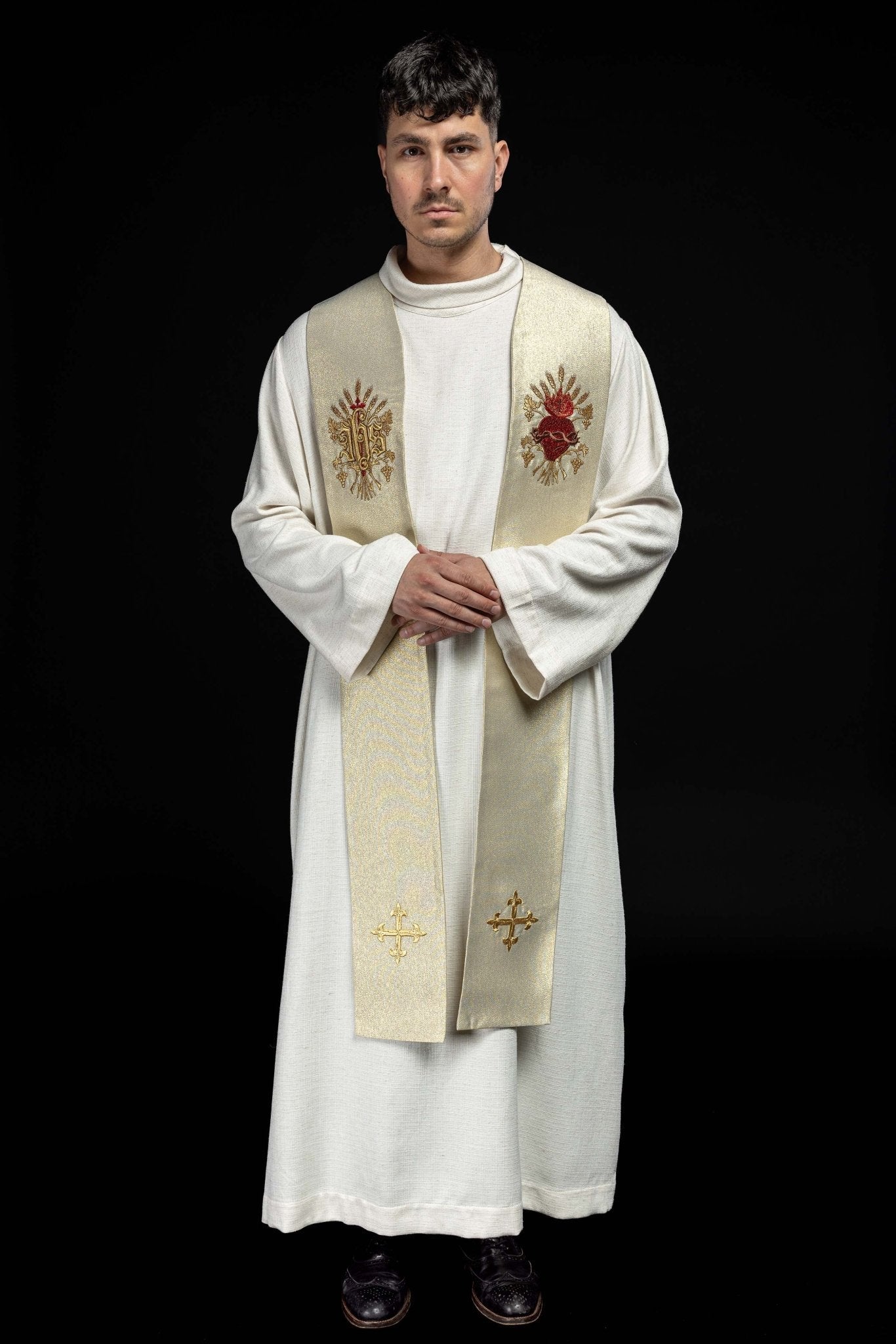 Estola sacerdotal dourada bordada