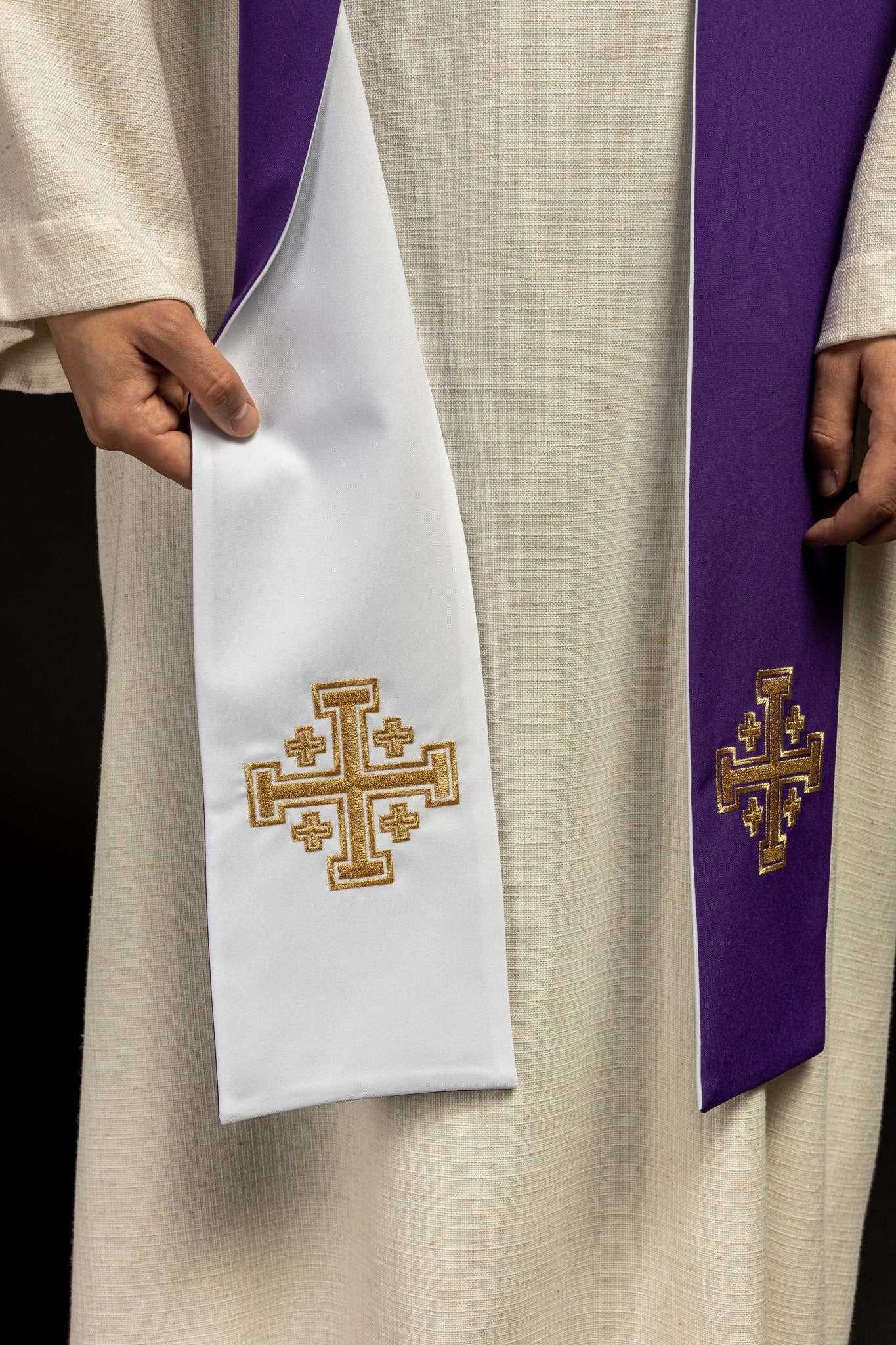 Estola dupla face Cruz de Jerusalém roxa e branca