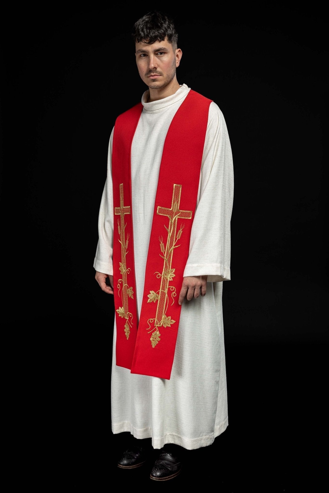 Estola sacerdotal vermelha bordada com Cruz