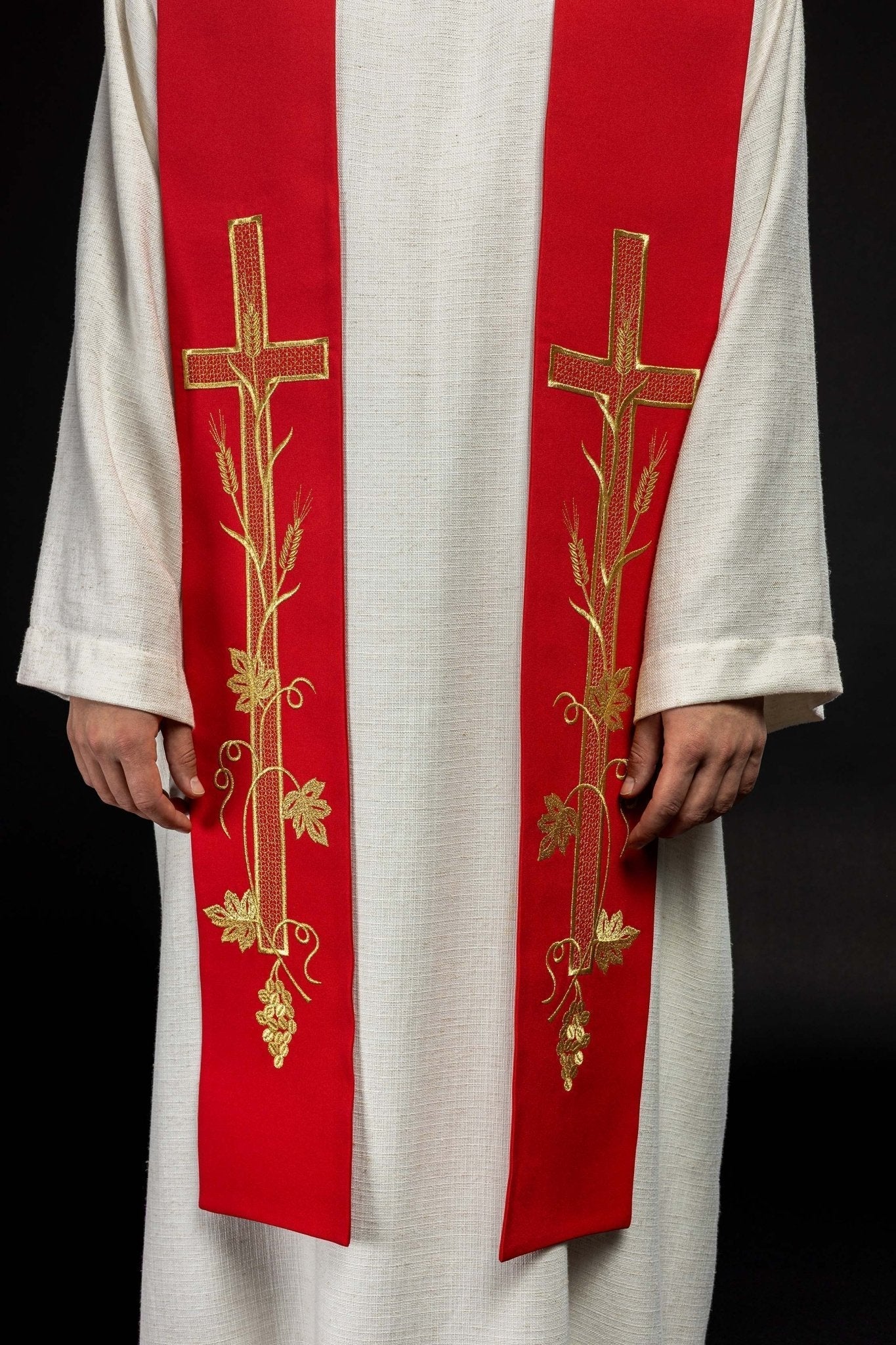 Estola sacerdotal vermelha bordada com Cruz