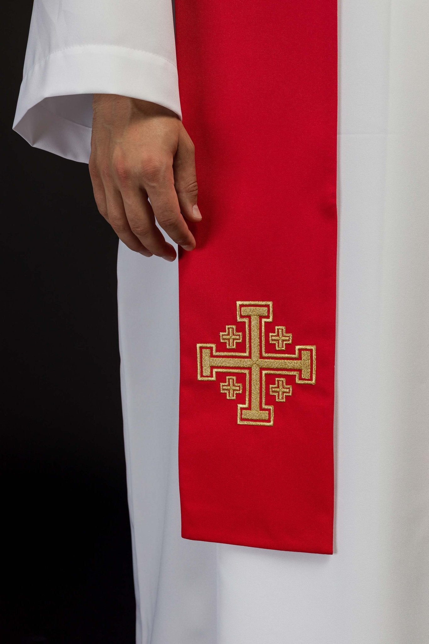 Estola sacerdotal vermelha bordada Cruz de Jerusalém