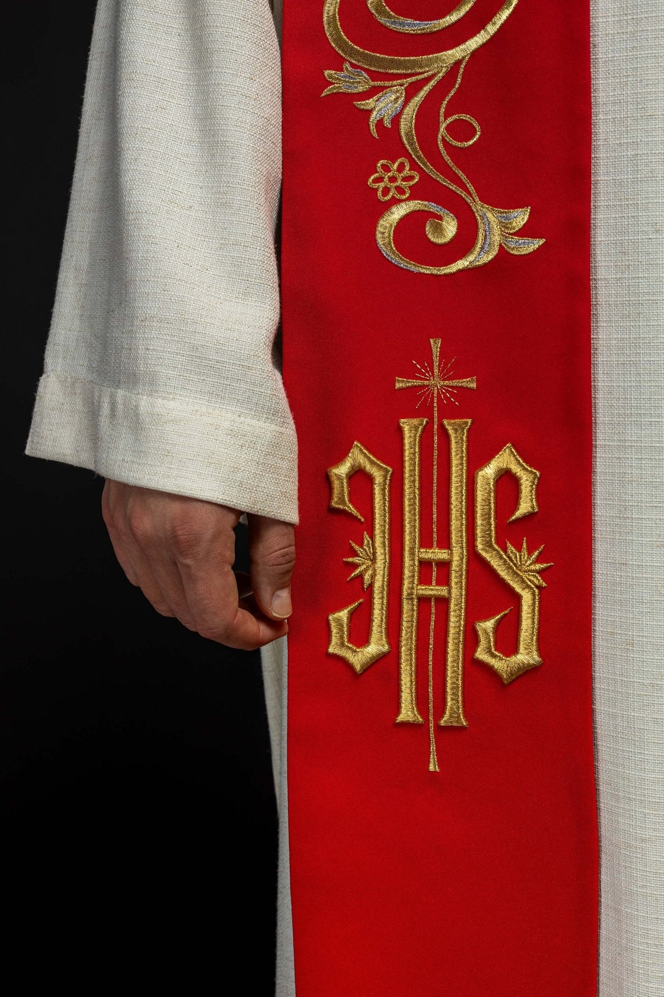 Estola sacerdotal bordada IHS vermelha